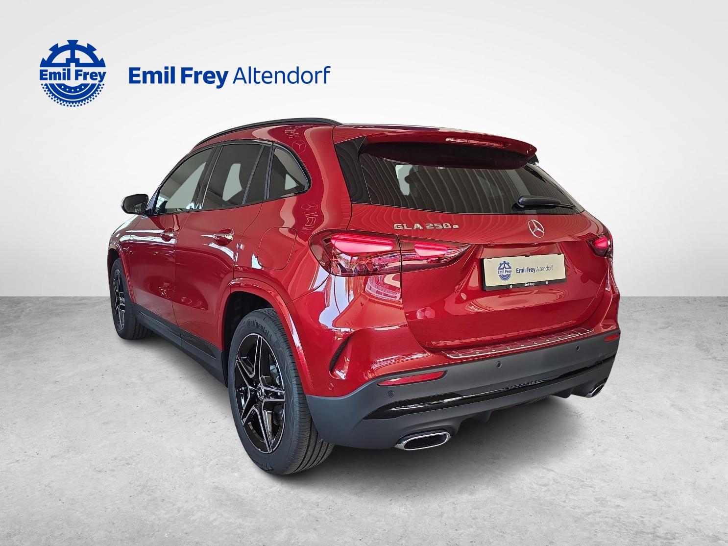 MERCEDES-BENZ GLA 250 e EQ Star AMG Line-image-2