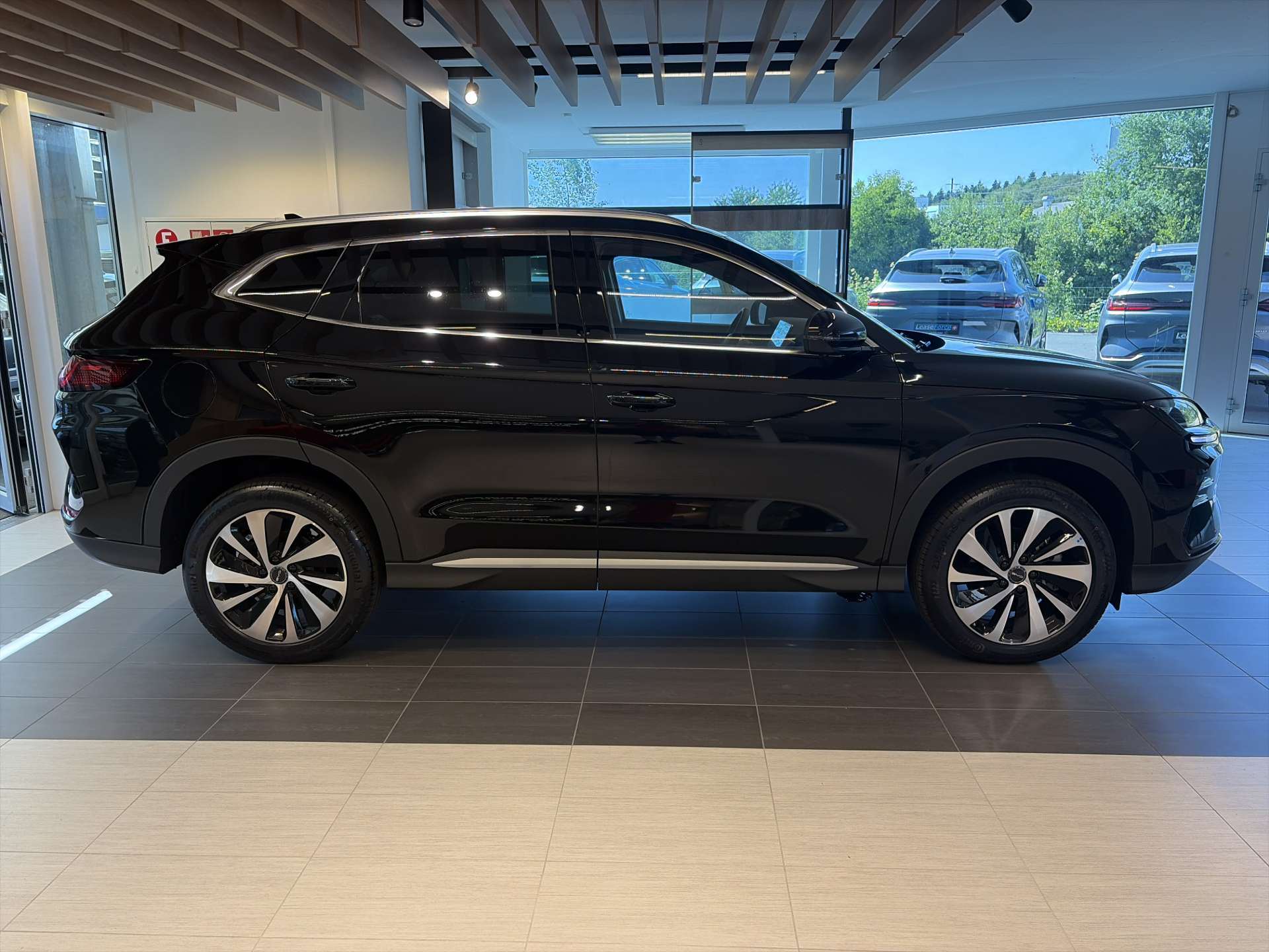 BYD Seal U DM-i PHEV Design AWD 324PS Automat-image-13