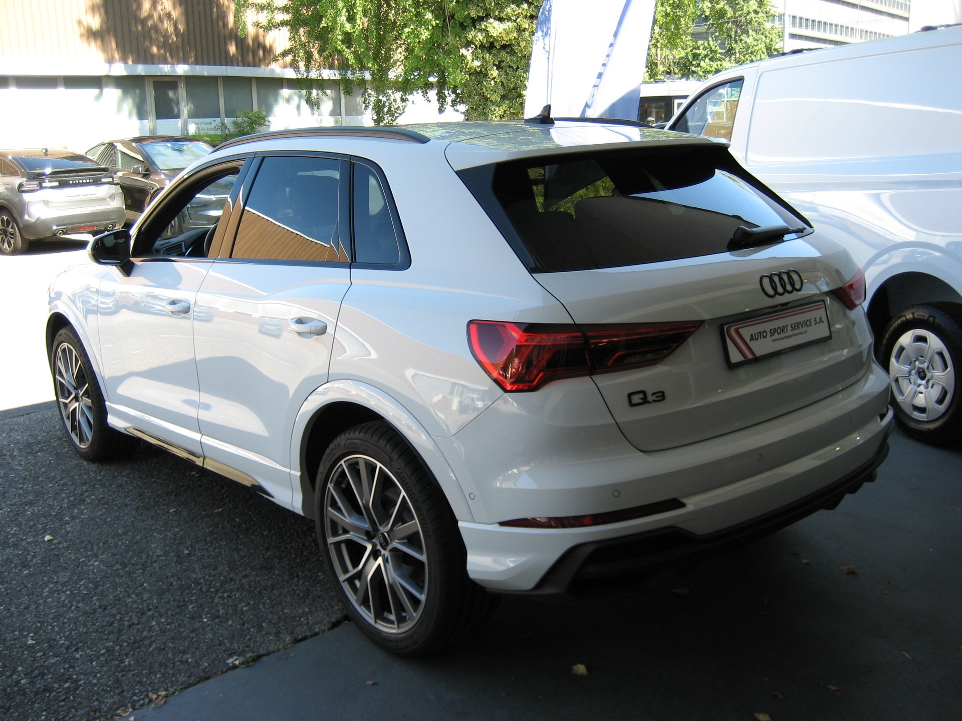 AUDI Q3 Sportback 35 TFSI S line Attraction S-tronic-image-2