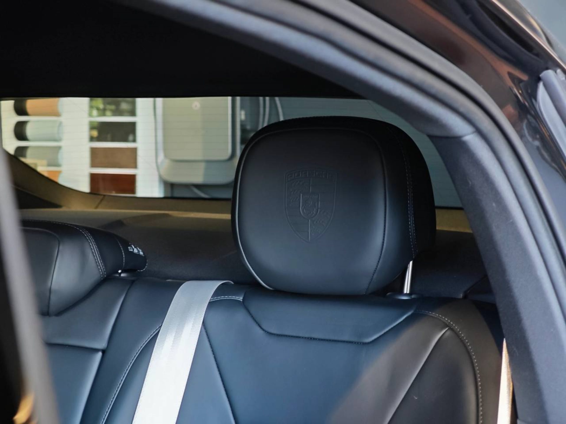 PORSCHE Cayenne E-Hybrid Coupé Platinum Edition-image-18