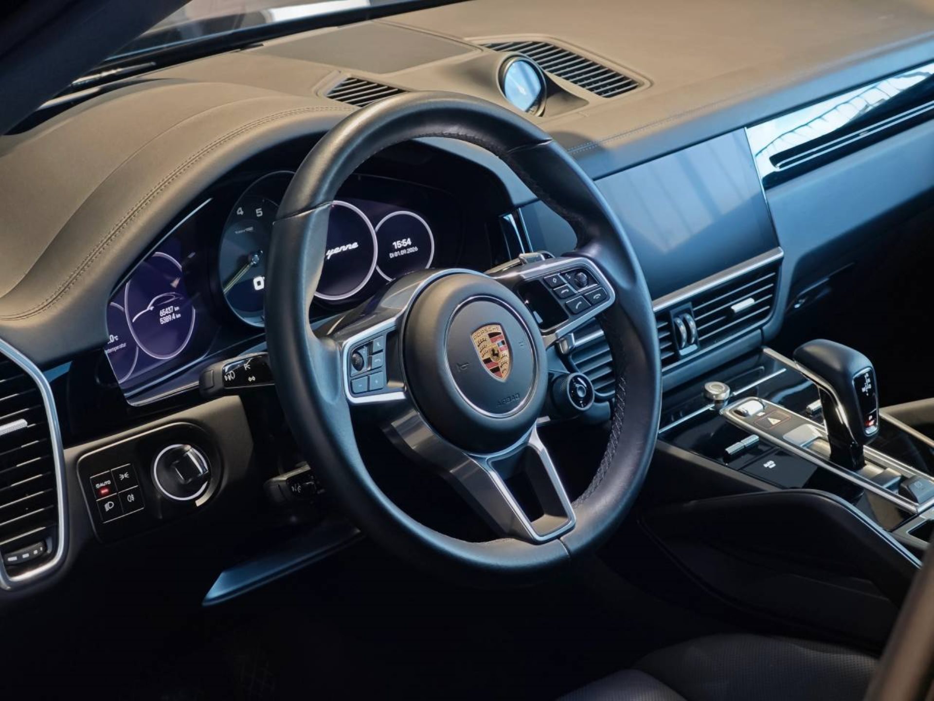 PORSCHE Cayenne E-Hybrid Coupé Platinum Edition-showroom-element-3