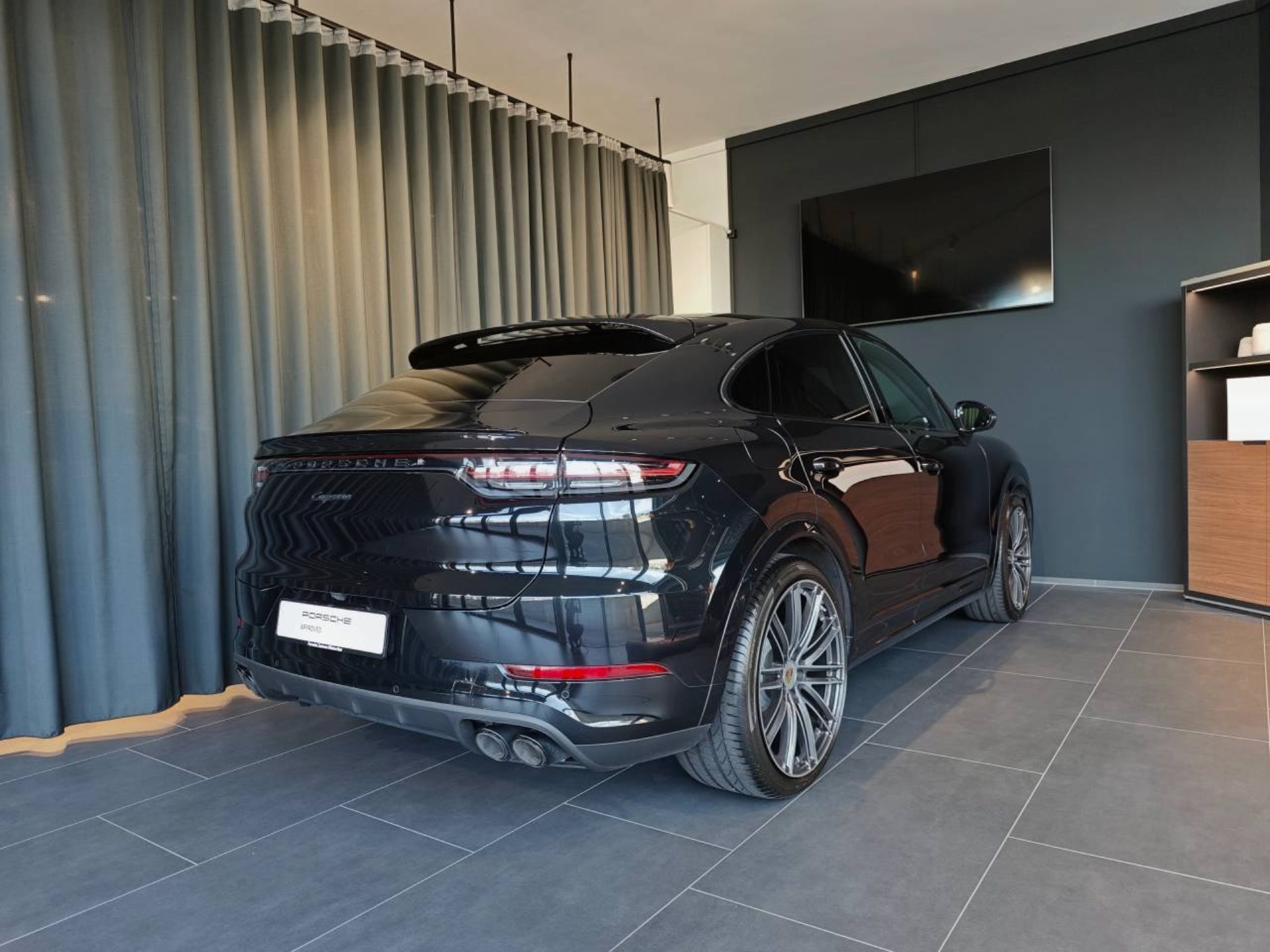 PORSCHE Cayenne E-Hybrid Coupé Platinum Edition-image-8