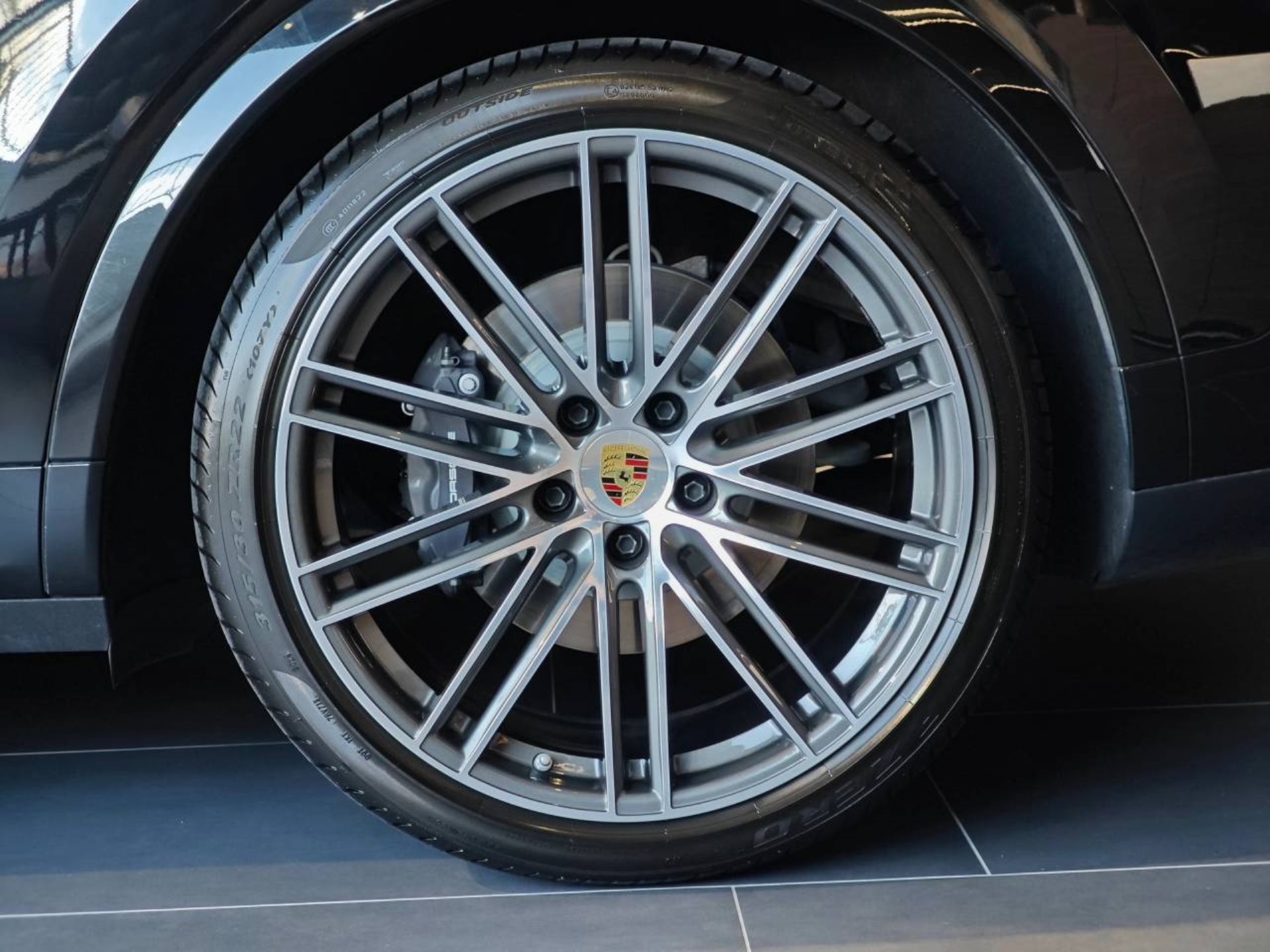 PORSCHE Cayenne E-Hybrid Coupé Platinum Edition-image-29