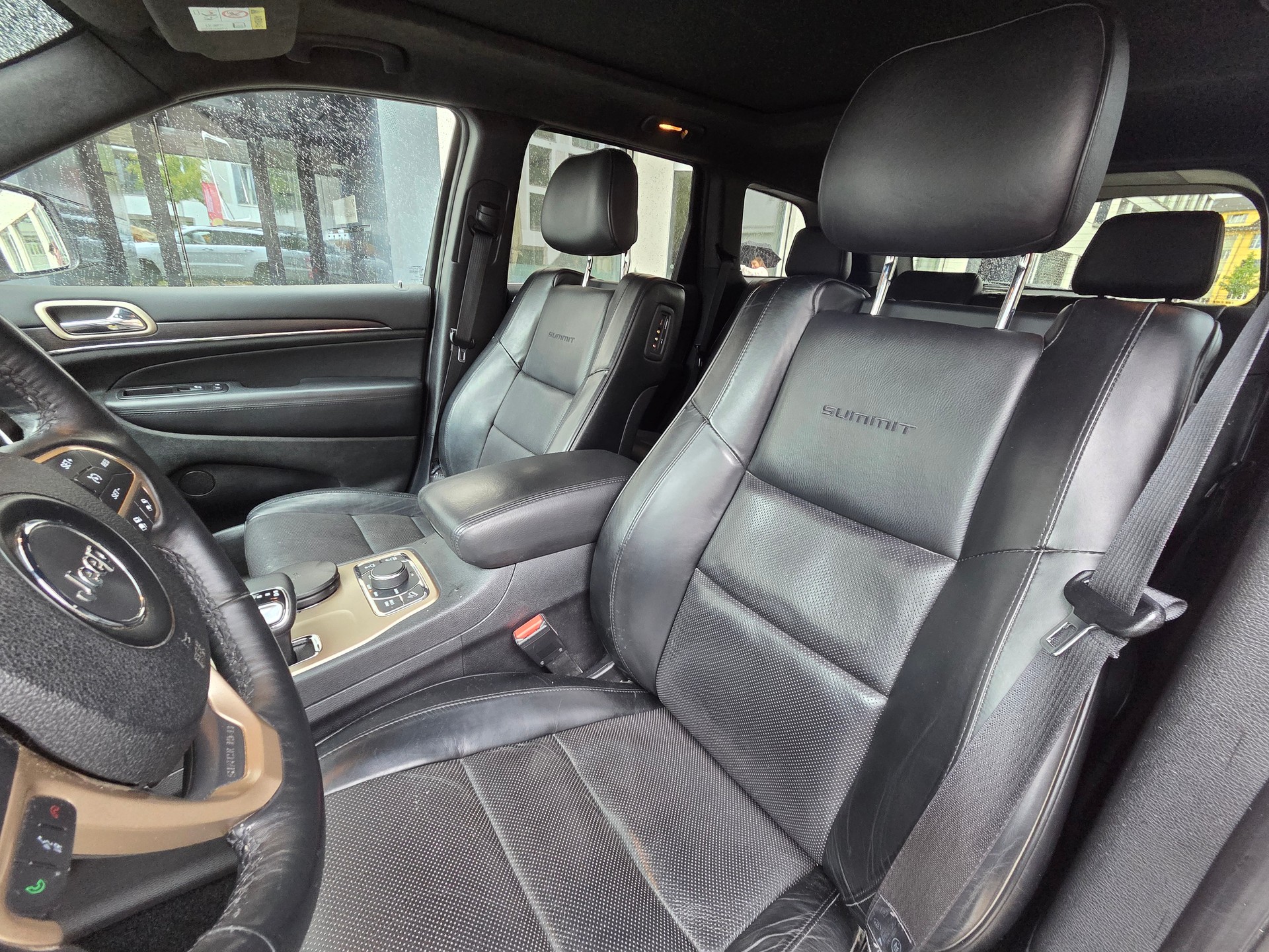 JEEP Grand Cherokee 3.0 CRD Summit Automatic-image-11