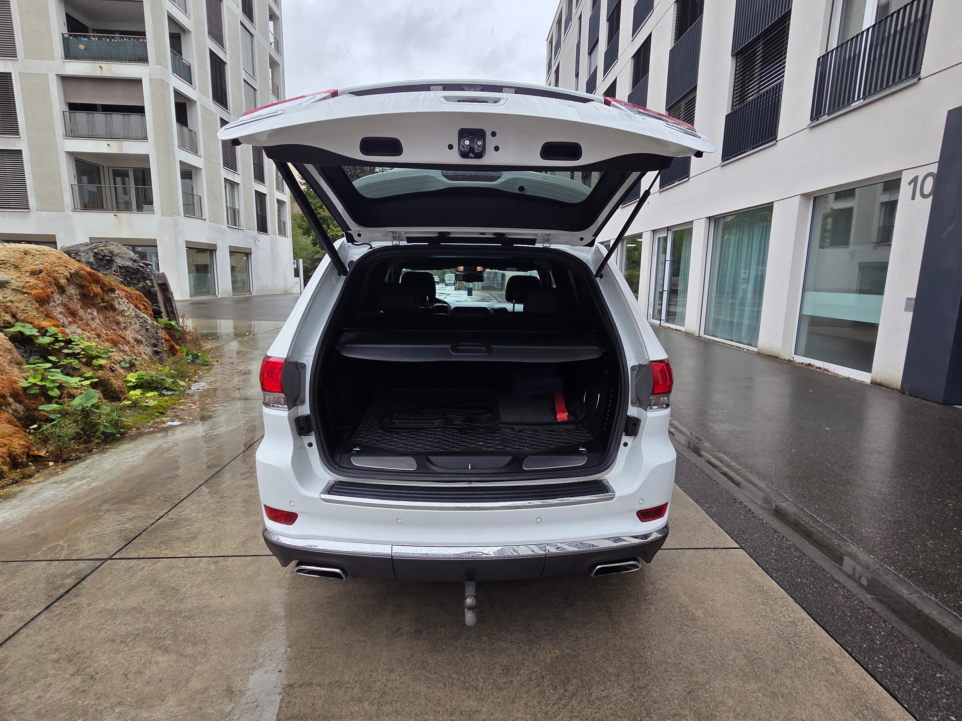 JEEP Grand Cherokee 3.0 CRD Summit Automatic-image-14