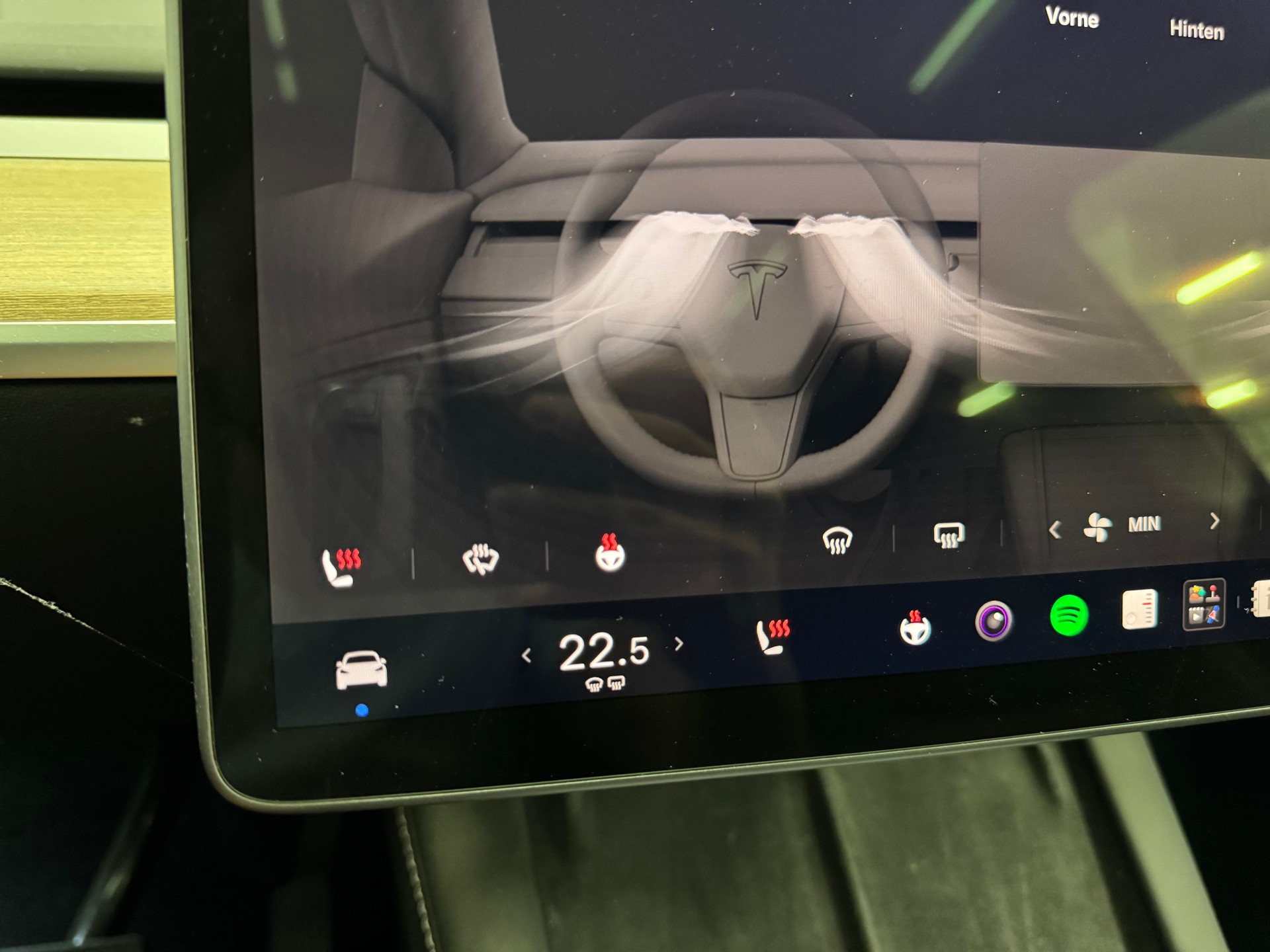 TESLA Model Y Long Range, Anhängerkupplung-image-18