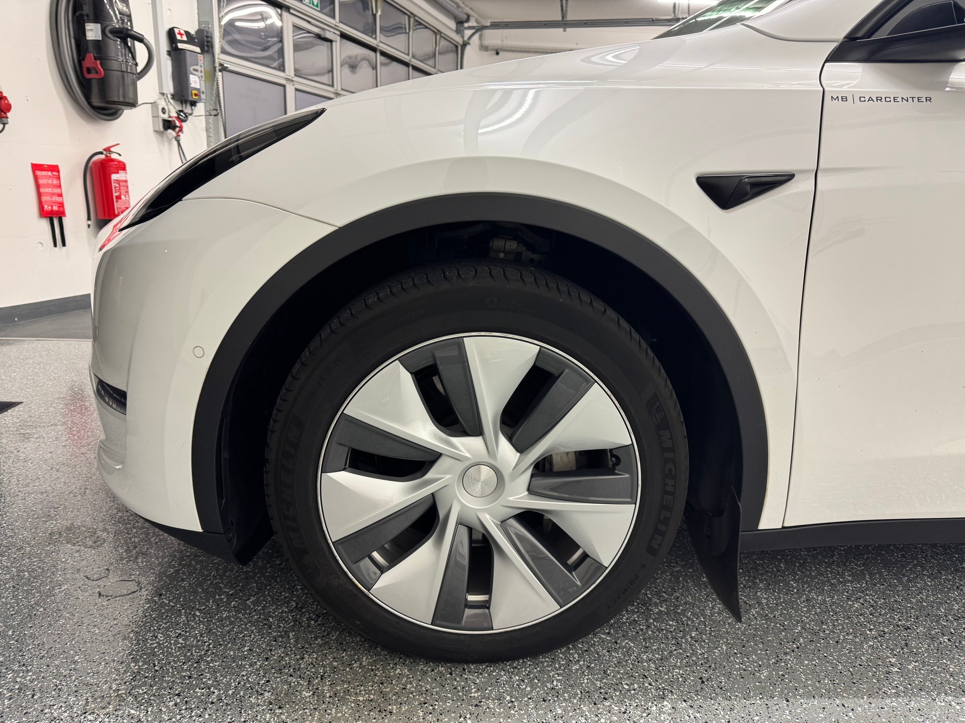 TESLA Model Y Long Range, Anhängerkupplung-image-5