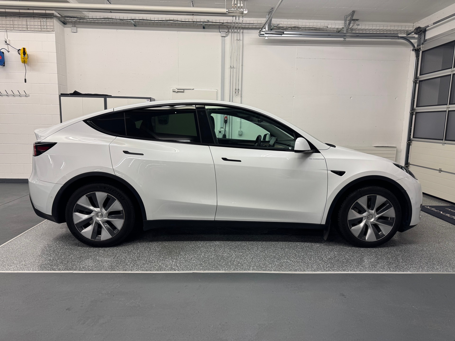 TESLA Model Y Long Range, Anhängerkupplung-image-9