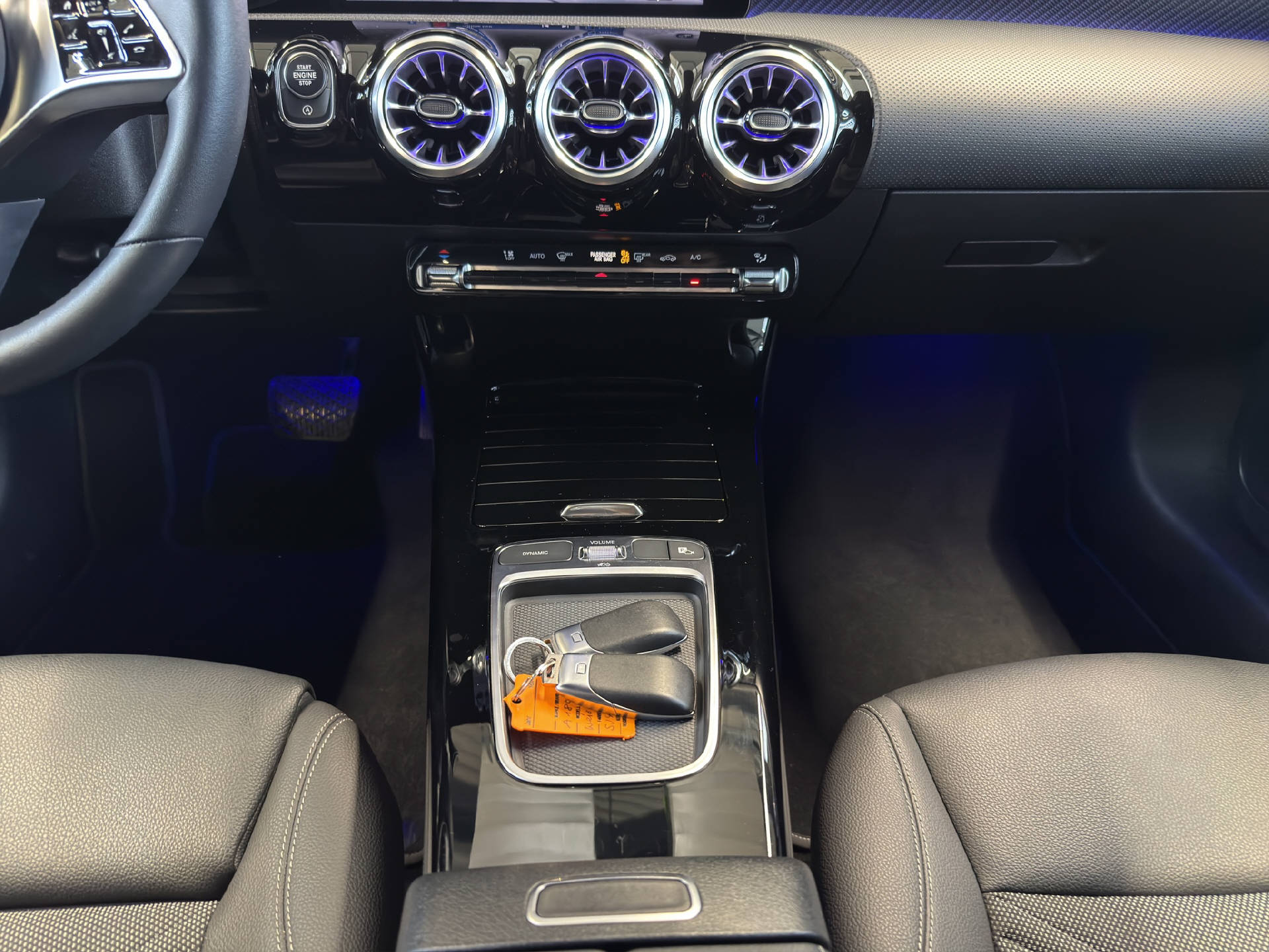 MERCEDES-BENZ A 180 Progressive-image-10
