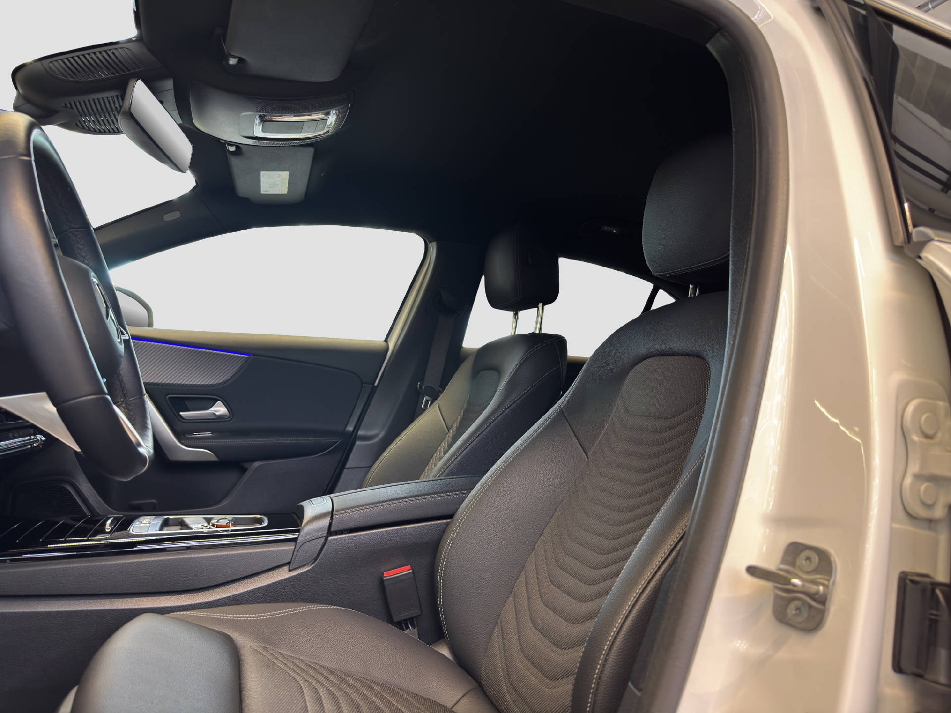MERCEDES-BENZ A 180 Progressive-image-11