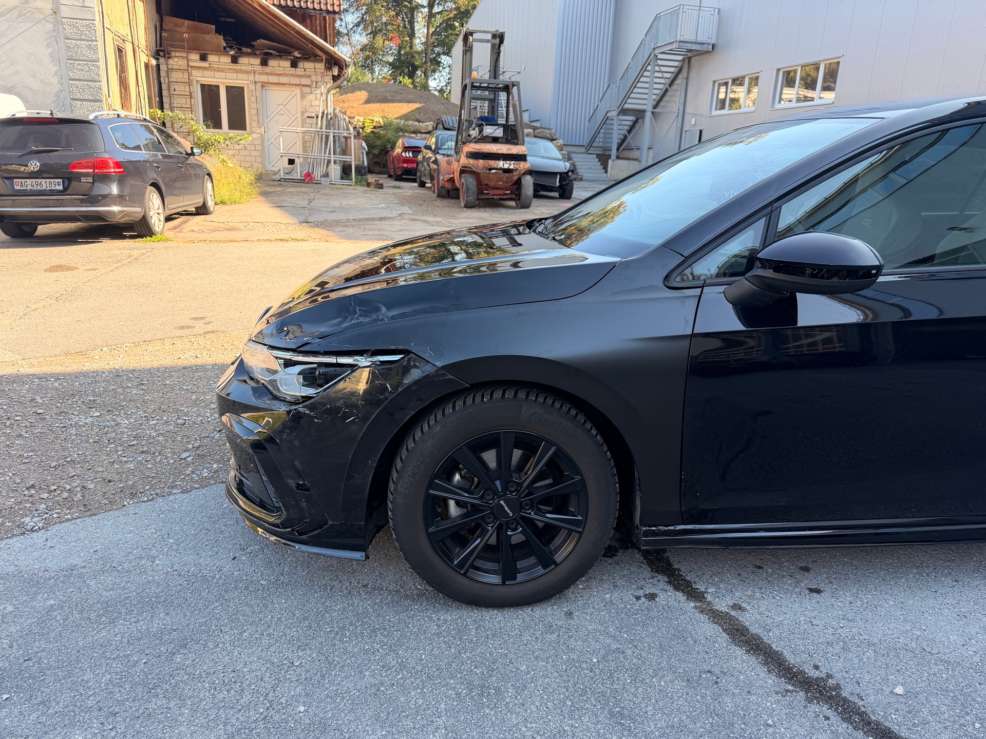 VW Golf 1.5 eTSI mHEV R-LINE-image-2