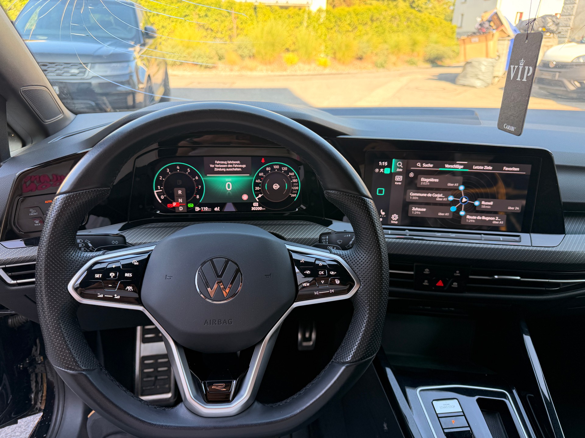 VW Golf 1.5 eTSI mHEV R-LINE-image-7