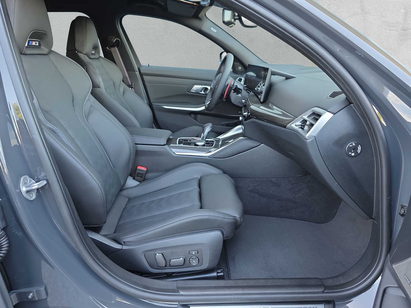 BMW M3 Touring xDrive Competition M-image-11