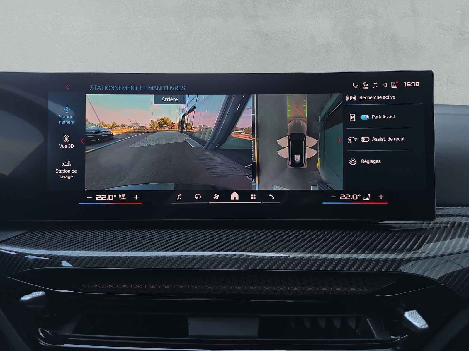 BMW M3 Touring xDrive Competition M-image-18