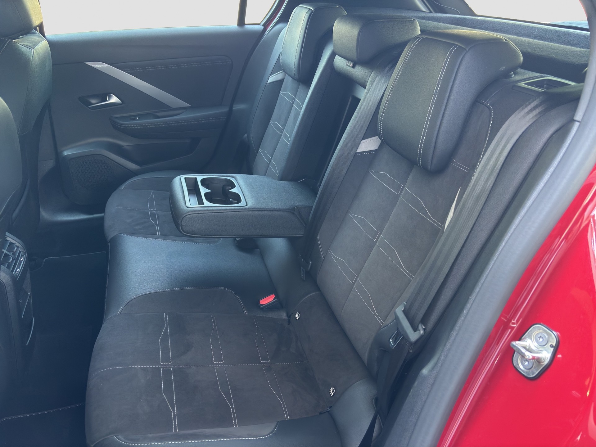 OPEL Astra 1.6 PHEV Turbo Swiss Plus A-image-15