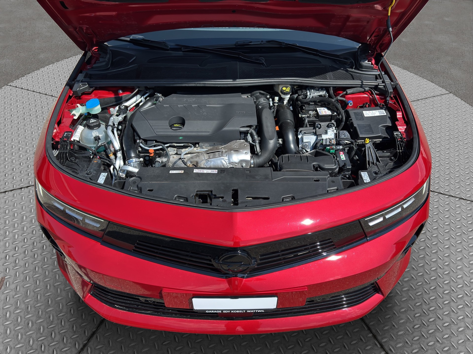 OPEL Astra 1.6 PHEV Turbo Swiss Plus A-image-22