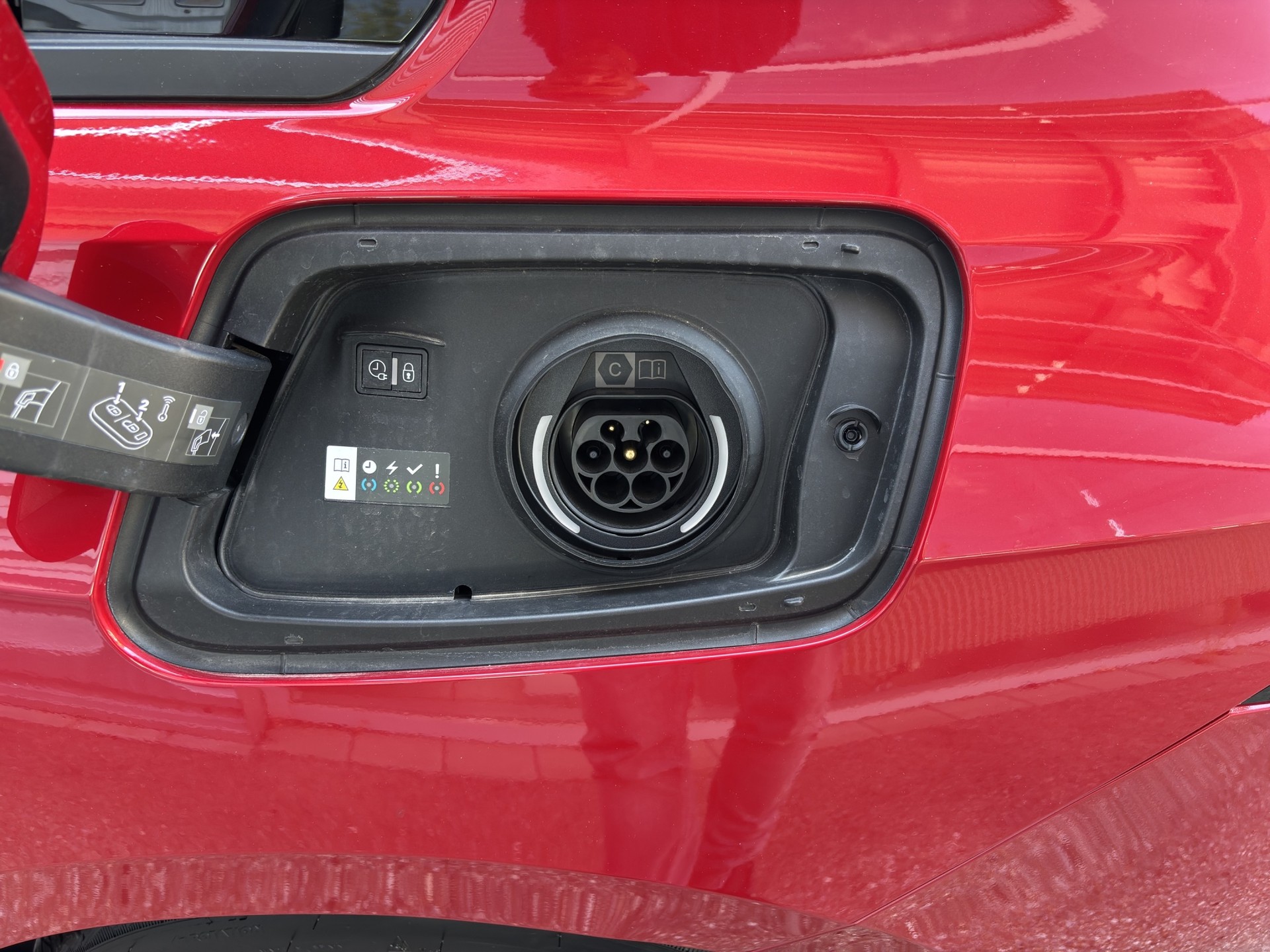 OPEL Astra 1.6 PHEV Turbo Swiss Plus A-image-23
