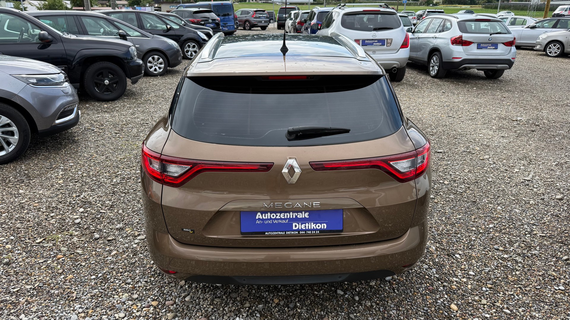 RENAULT Mégane Grandtour 1.2 16V Turbo Zen EDC-image-16
