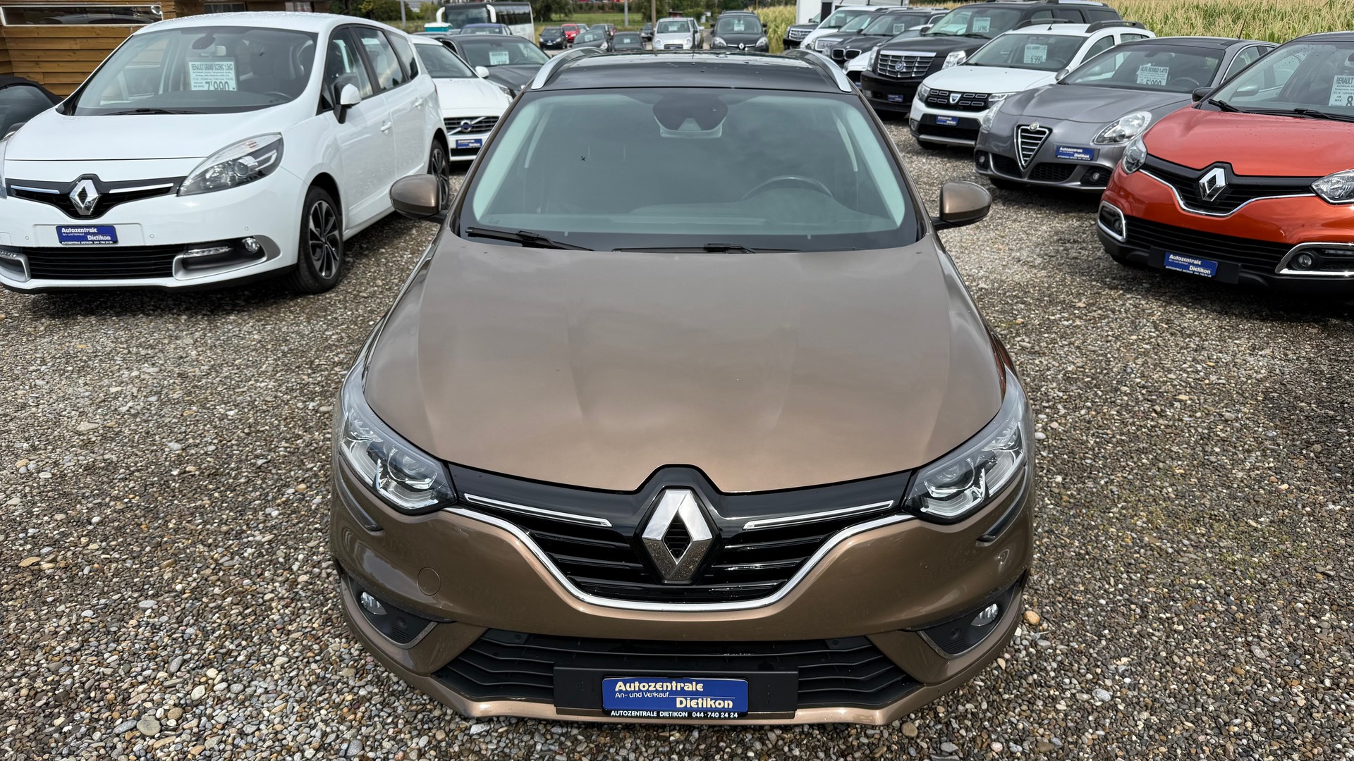RENAULT Mégane Grandtour 1.2 16V Turbo Zen EDC-image-11