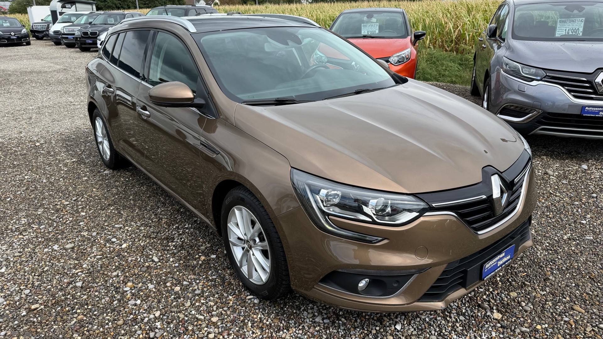 RENAULT Mégane Grandtour 1.2 16V Turbo Zen EDC-image-10