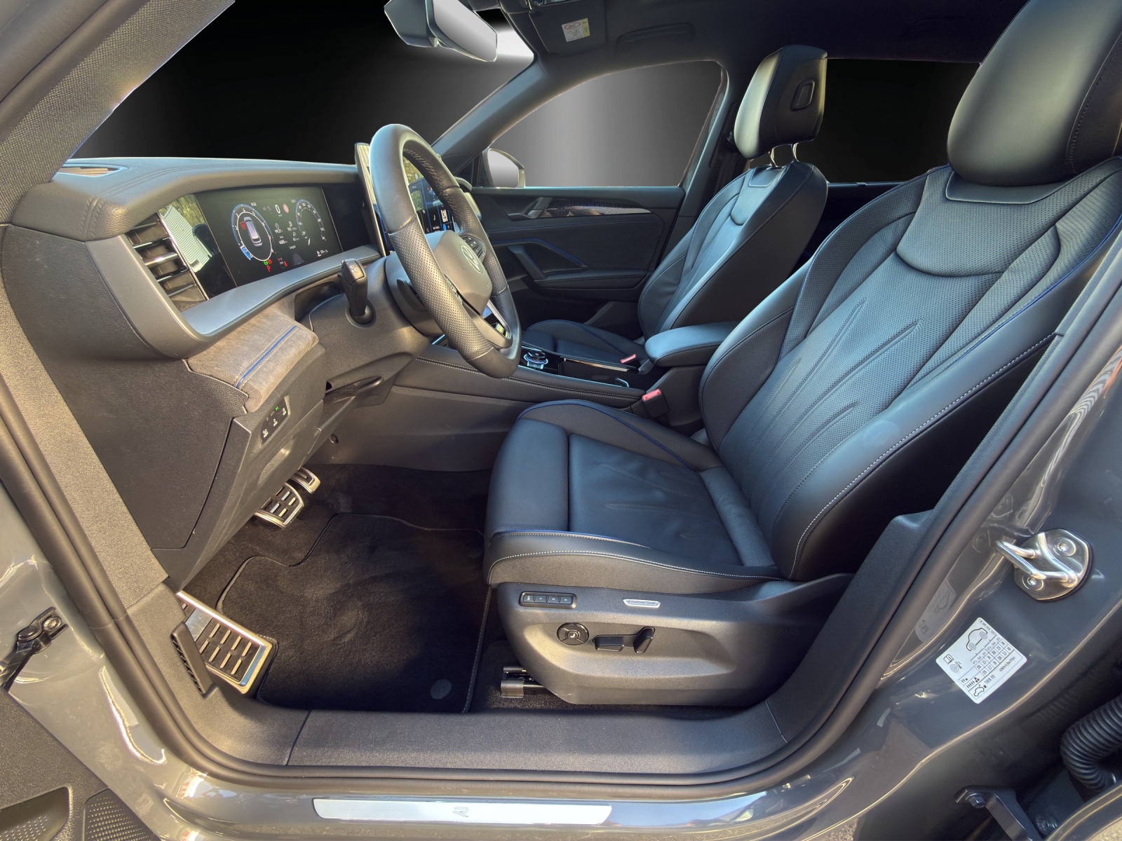 VW Tayron 2.0 TSI R-Line DSG 4Motion-image-9