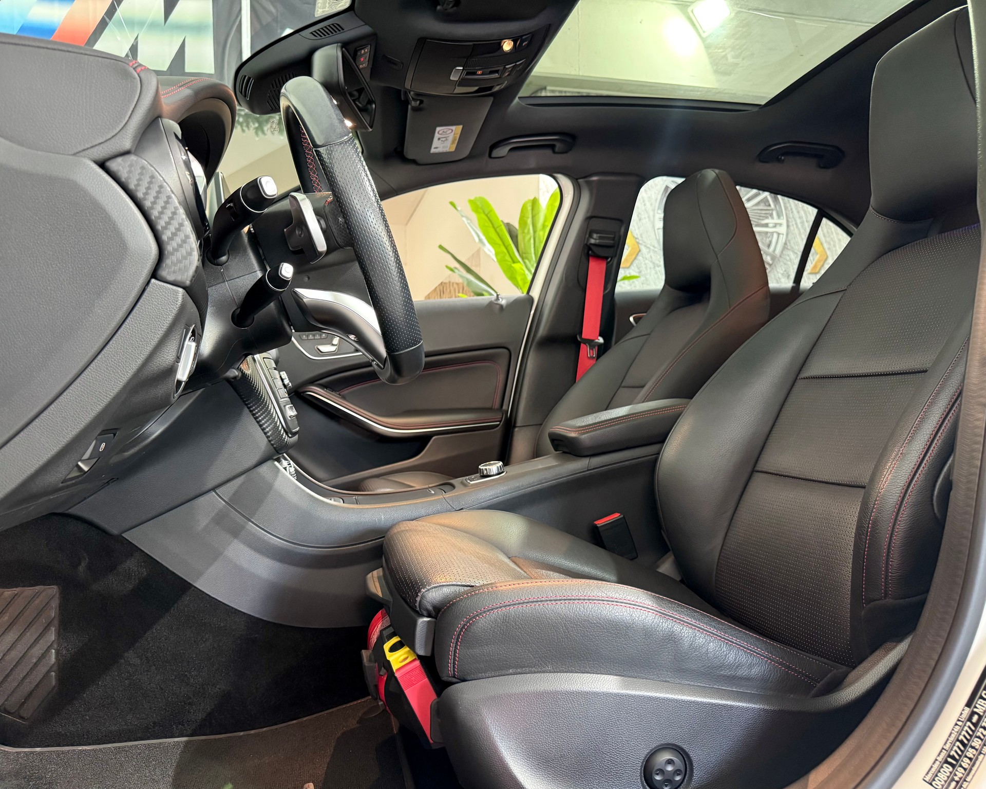 MERCEDES-BENZ A 250 Sport 4Matic 7G-DCT **Vollausstattung**-image-5