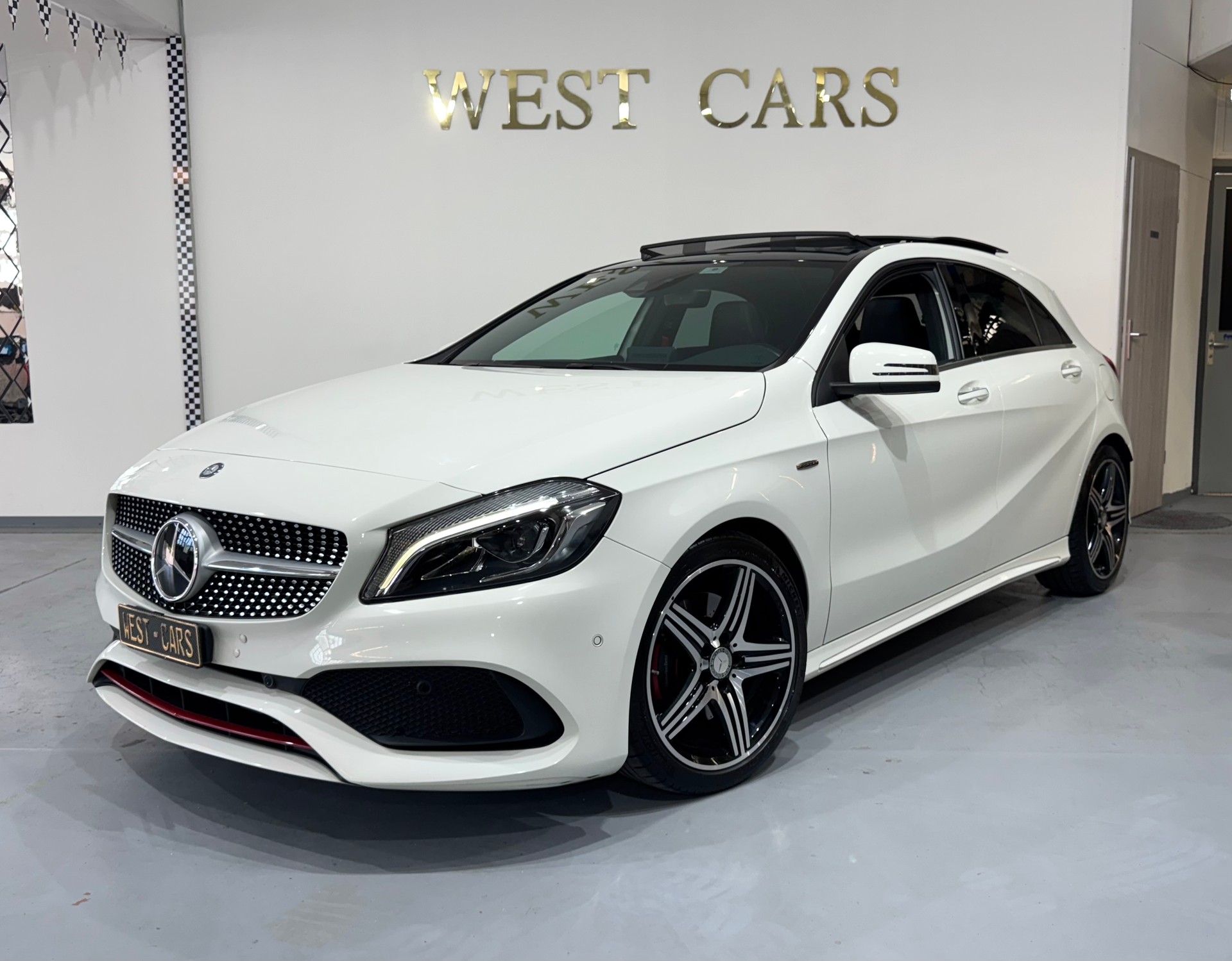 MERCEDES-BENZ A 250 Sport 4Matic 7G-DCT **Vollausstattung**