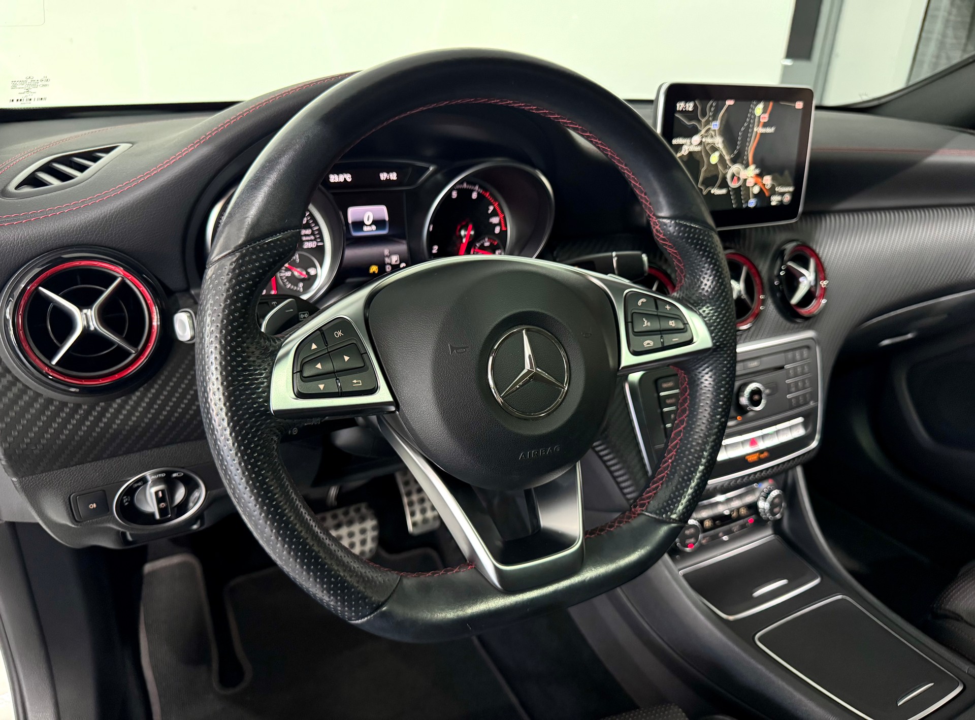 MERCEDES-BENZ A 250 Sport 4Matic 7G-DCT **Vollausstattung**-image-10