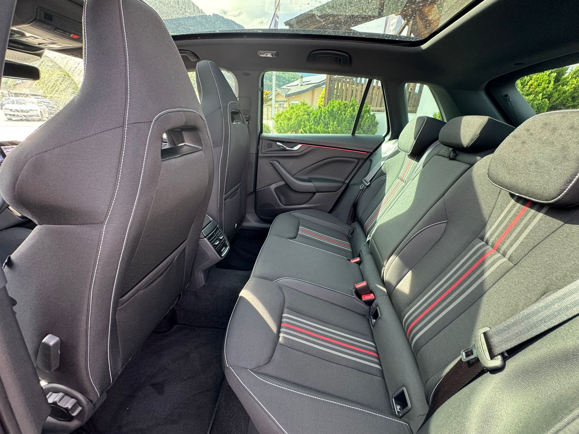 SKODA Kamiq 1.5 TSI Monte Carlo DSG-image-11