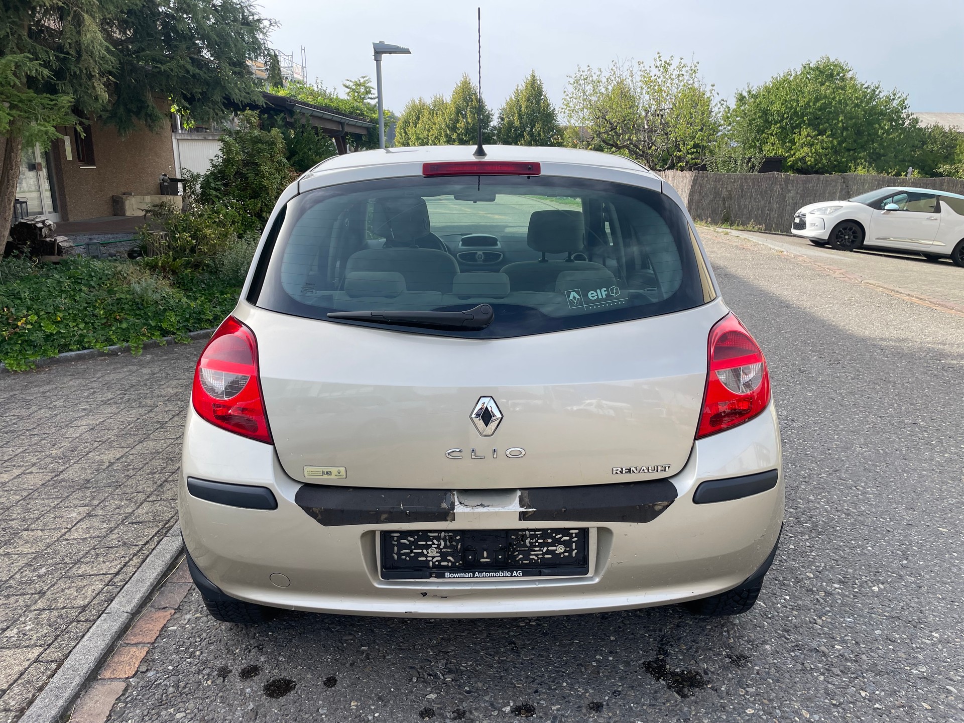 RENAULT Clio 1.6 16V Dynamique-image-6