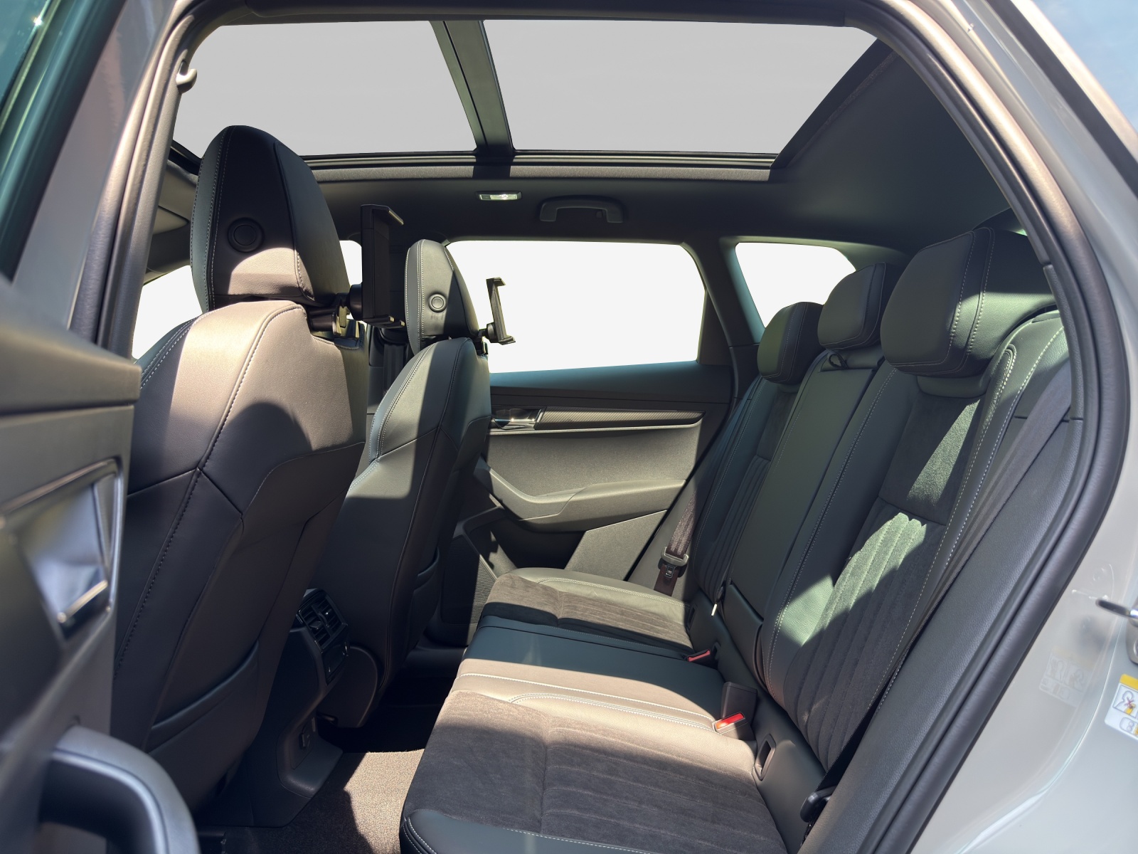 SKODA Karoq 2.0 TSI SportLine 4x4 DSG-image-11