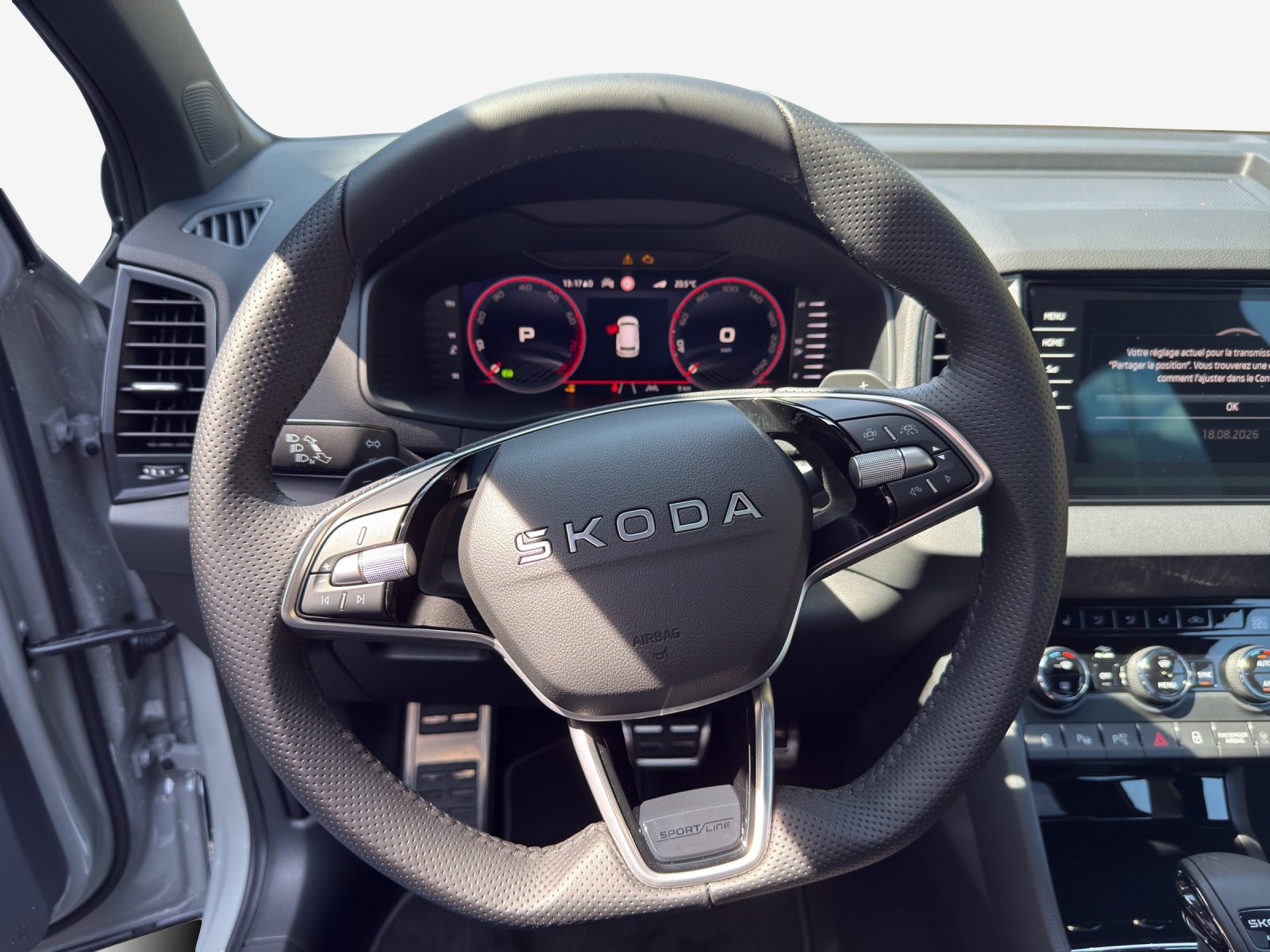 SKODA Karoq 2.0 TSI SportLine 4x4 DSG-image-9