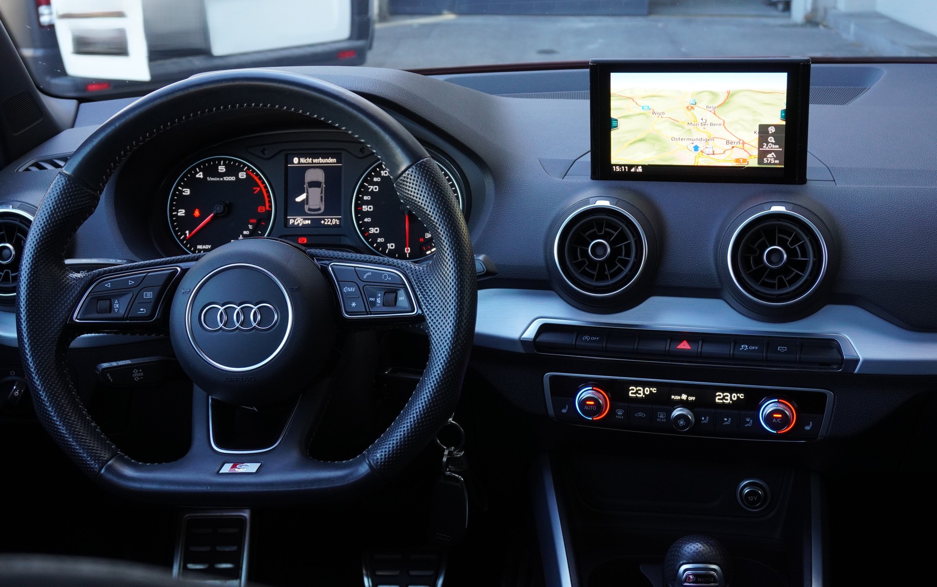 AUDI Q2 2.0 TFSI sport quattro S-tronic-image-9