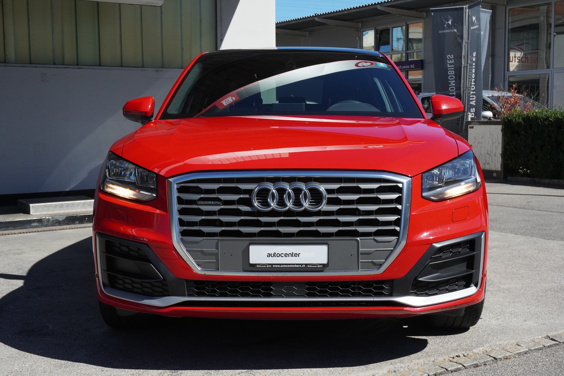 AUDI Q2 2.0 TFSI sport quattro S-tronic-image-1