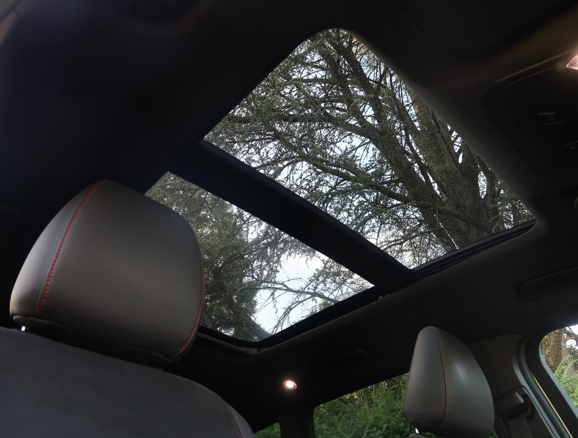 FORD Kuga 2.0 TDCi ST Line FPS 4WD PowerShift-image-16