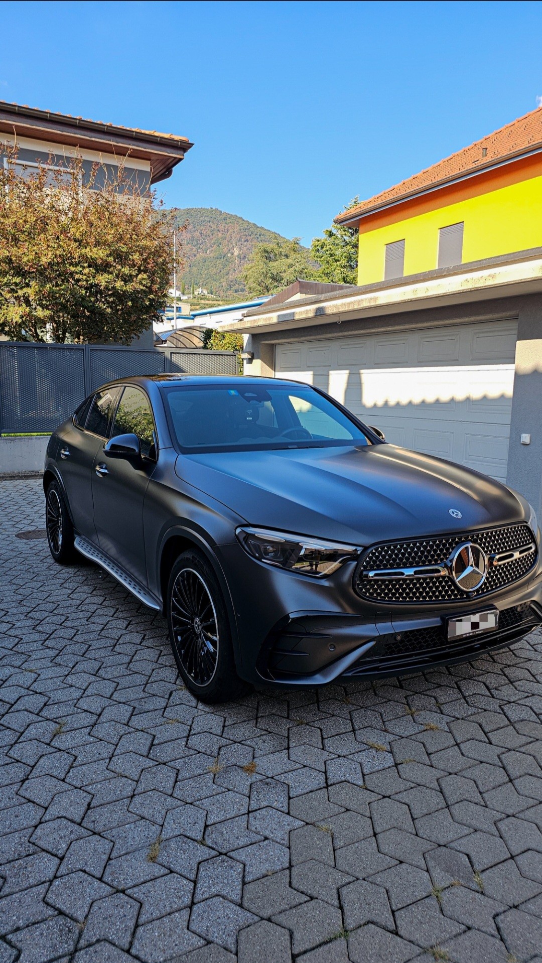 MERCEDES-BENZ GLC 220 — slika 1