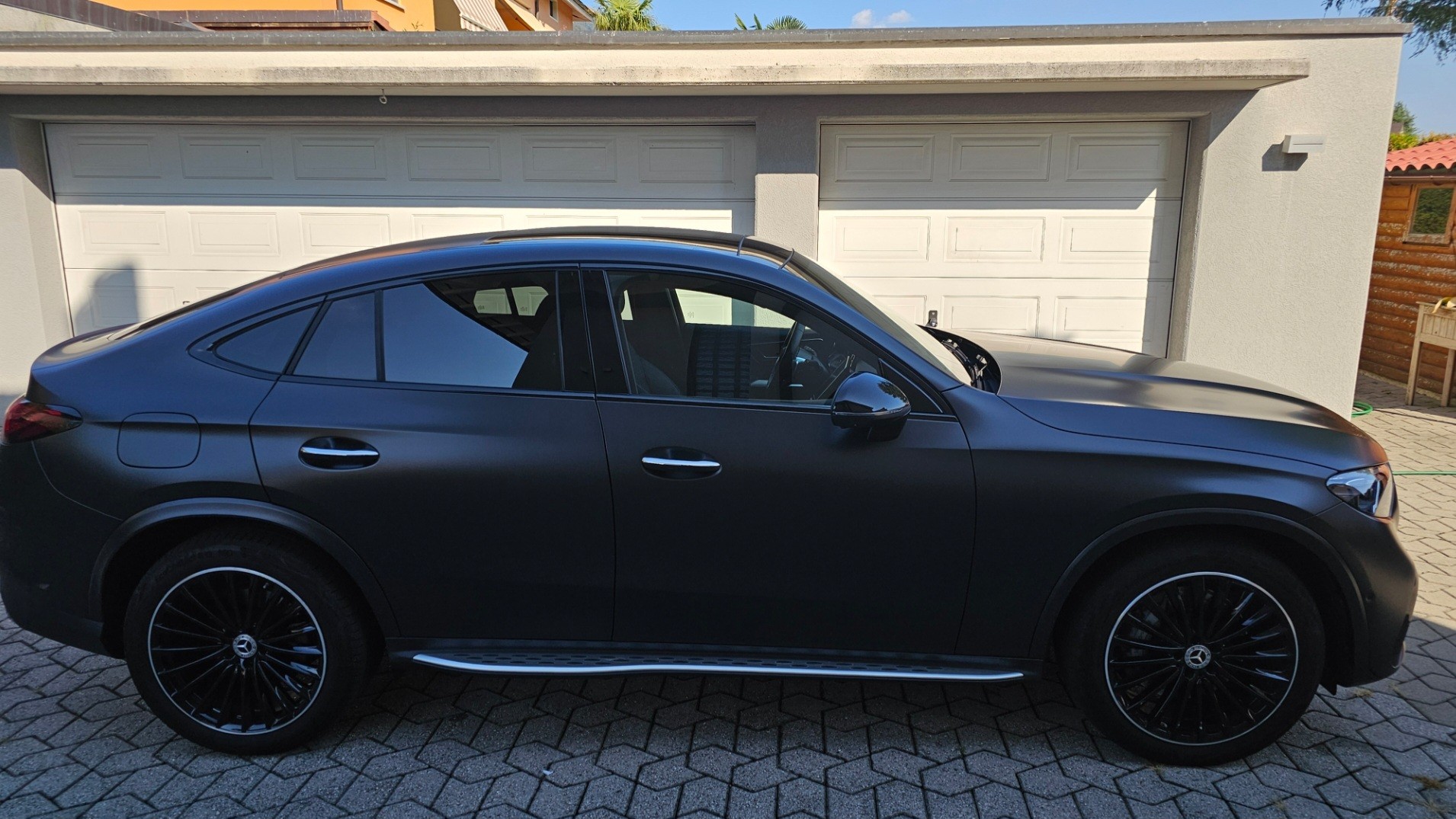 MERCEDES-BENZ GLC 220-image-2