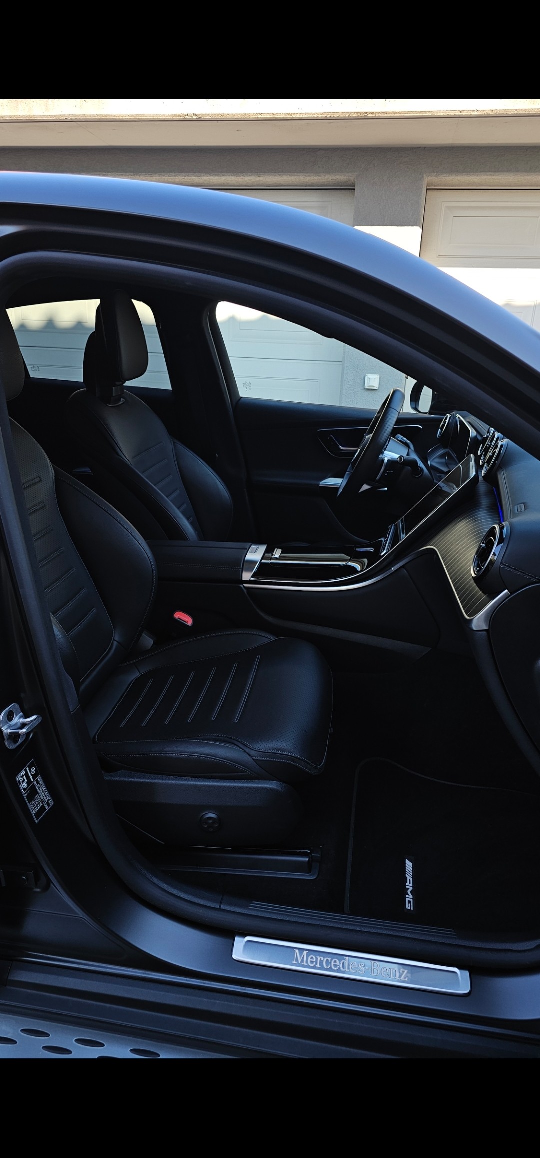 MERCEDES-BENZ GLC 220-image-4