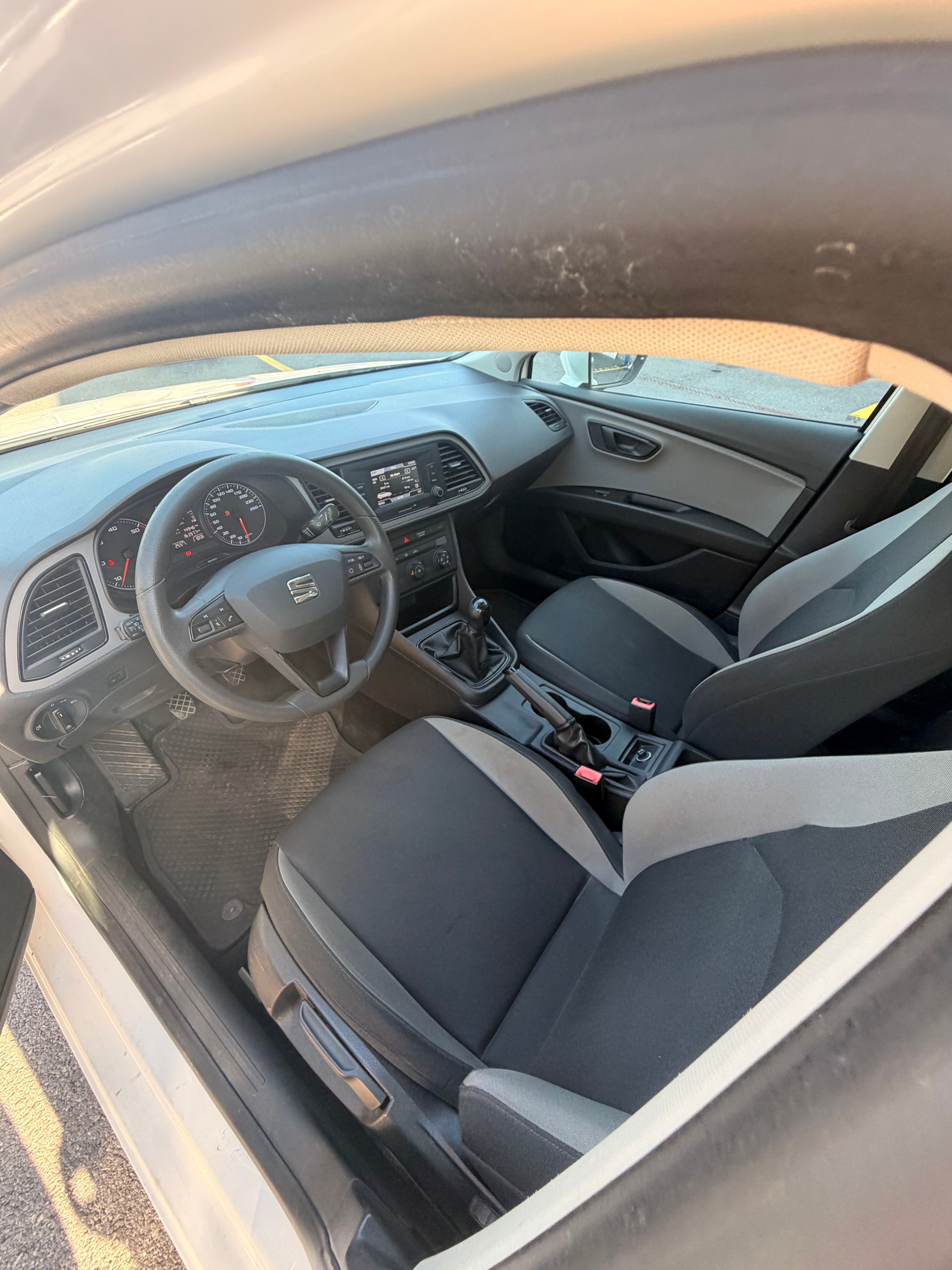 SEAT Leon ST 1.6 TDI Style 4Drive-image-5