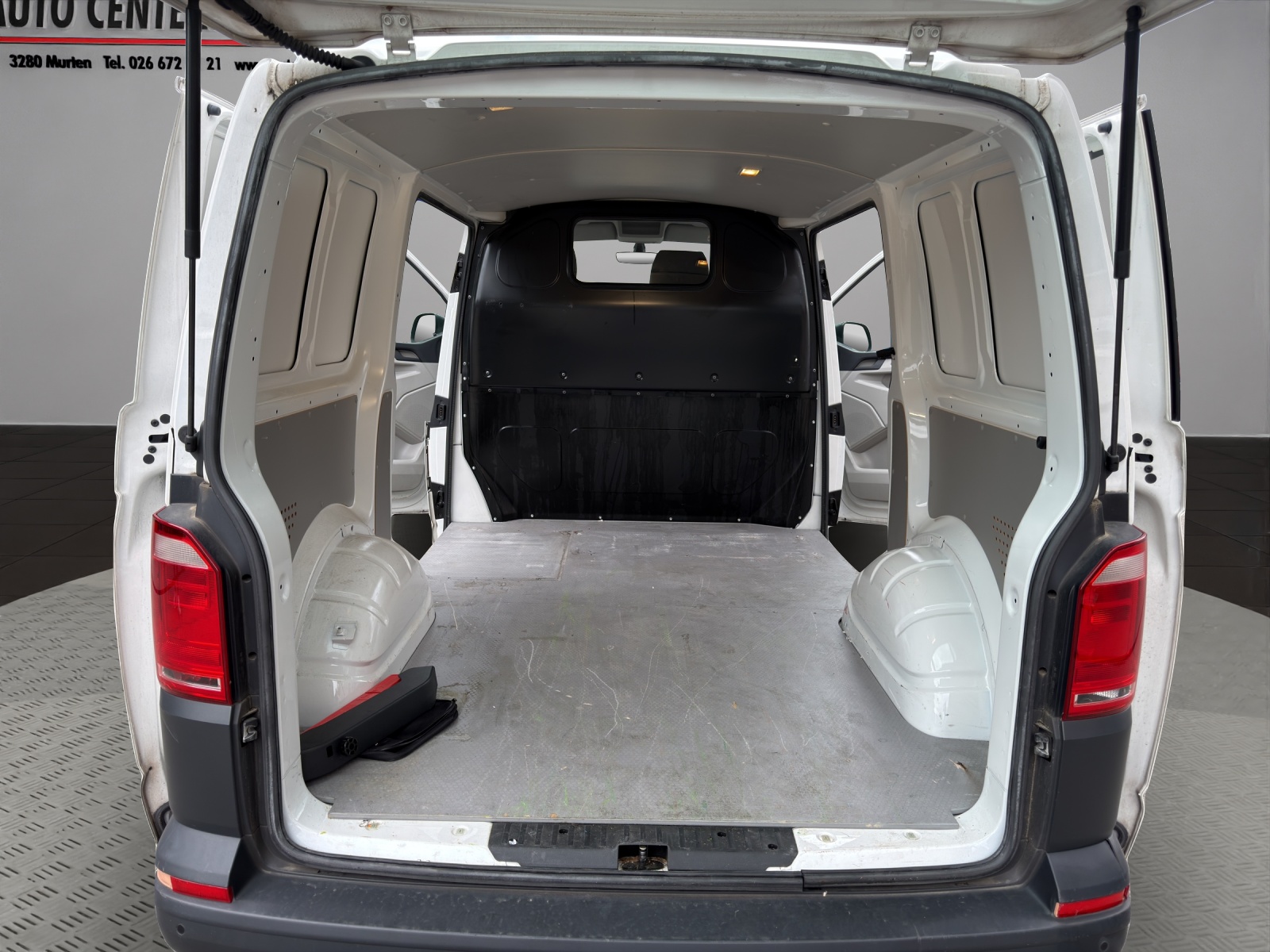 VW T6.1 2.0 TDI DSG-image-18