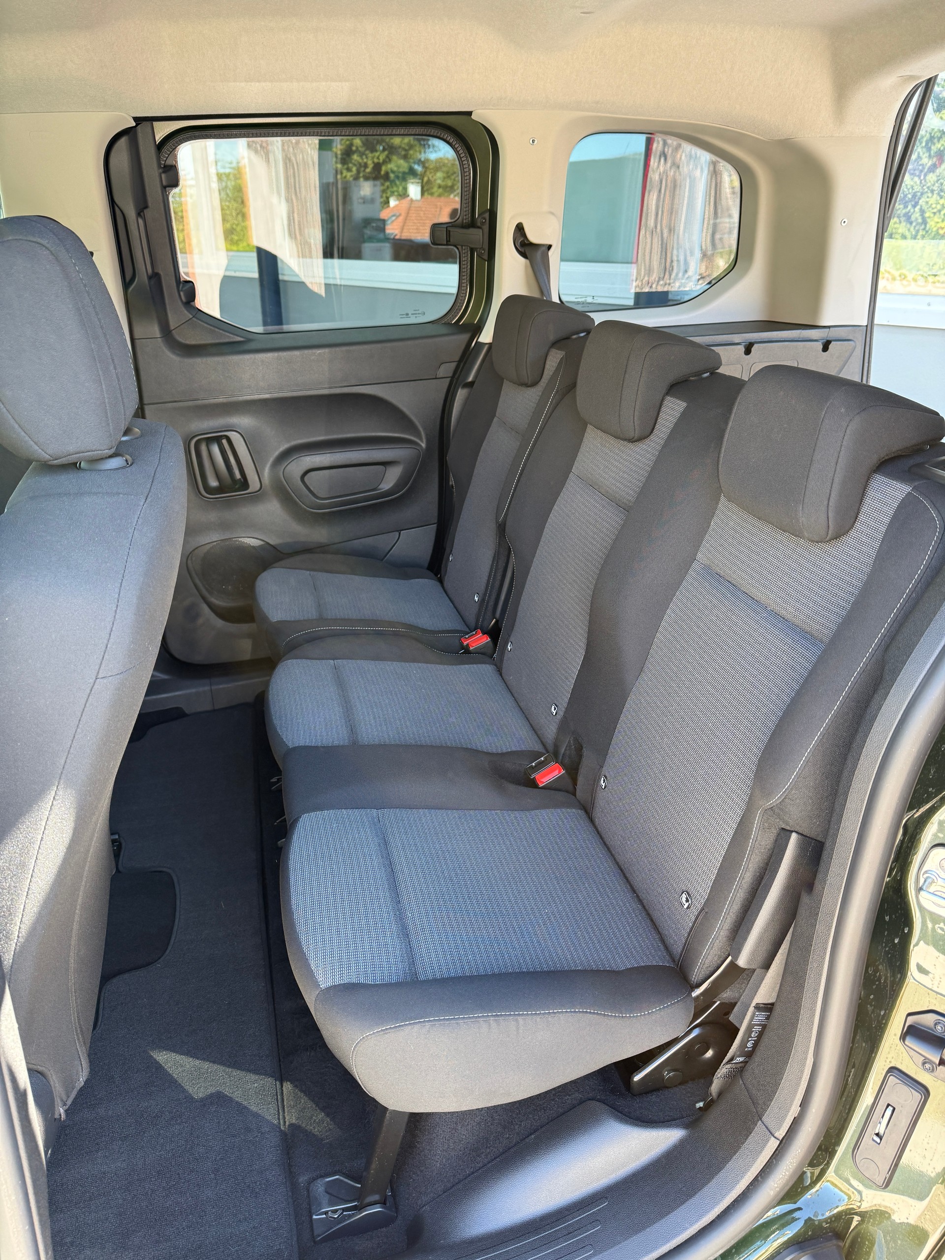 TOYOTA Proace City Verso 1.5 Comfort Medium-image-5