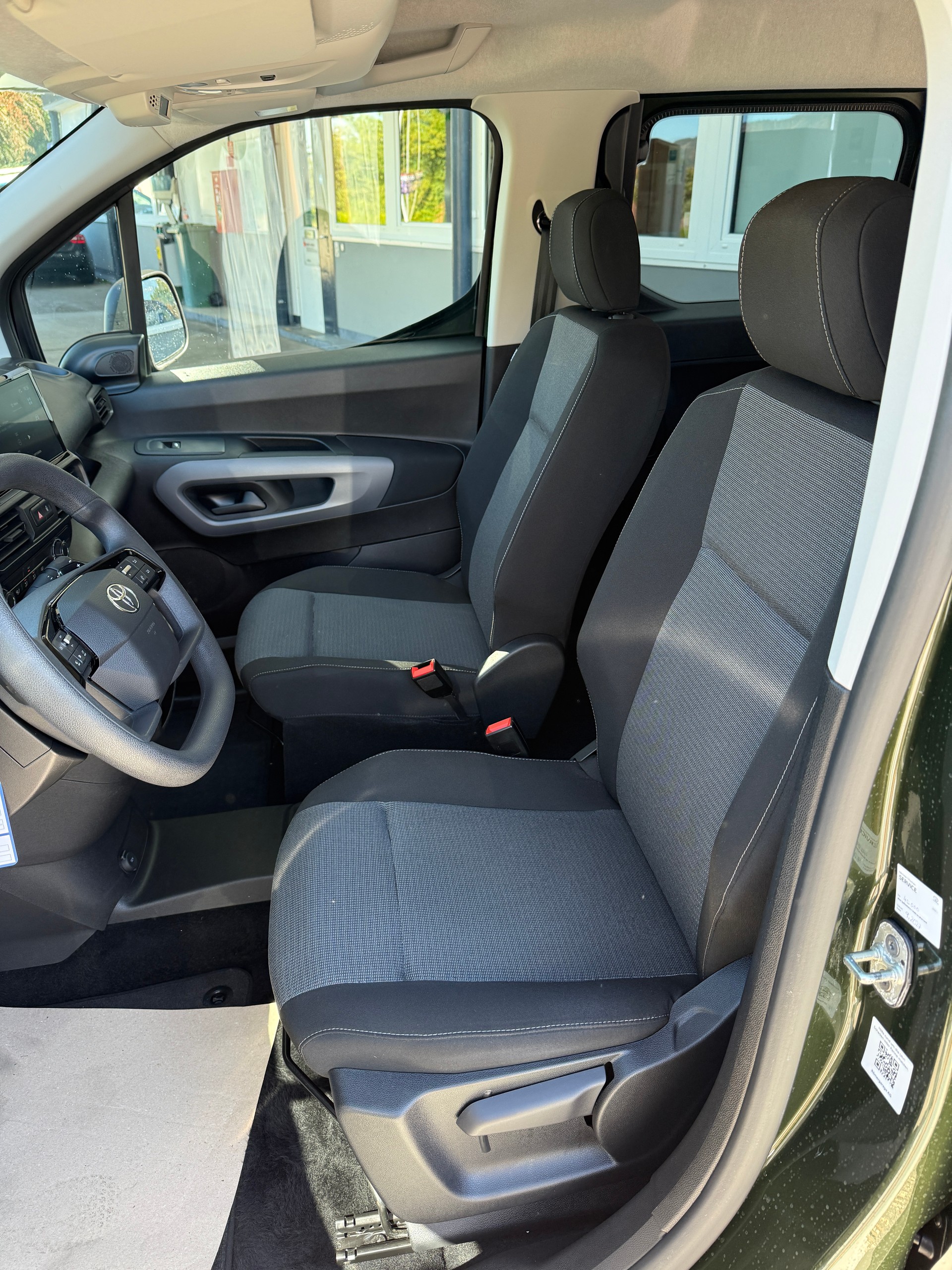TOYOTA Proace City Verso 1.5 Comfort Medium-image-7
