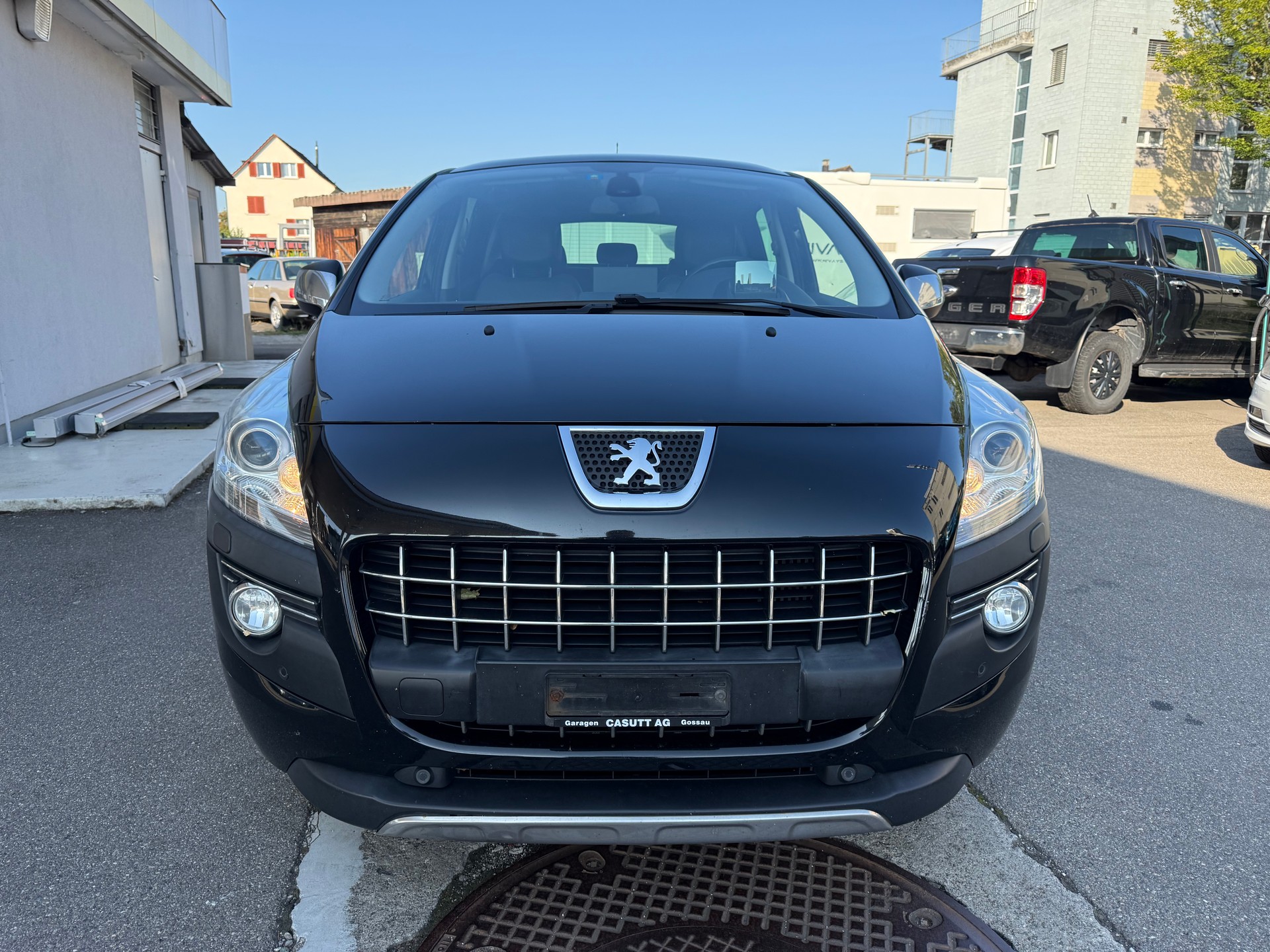 PEUGEOT 3008 2.0 HDI Business Tiptronic-image-0