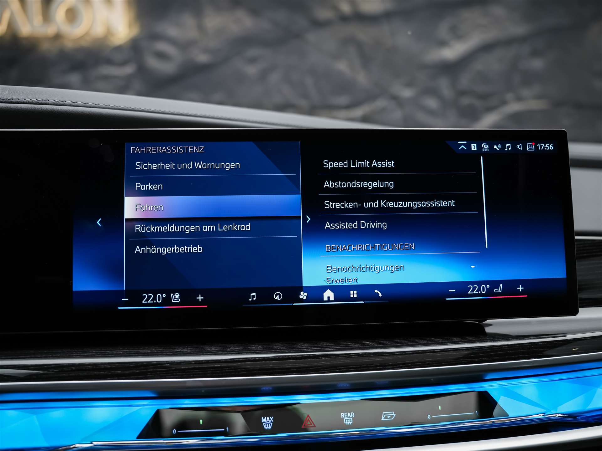 BMW 740d xDrive M Sport Steptronic *Werksgarantie*Standheizung*Panorama*Theater Screen*-image-43