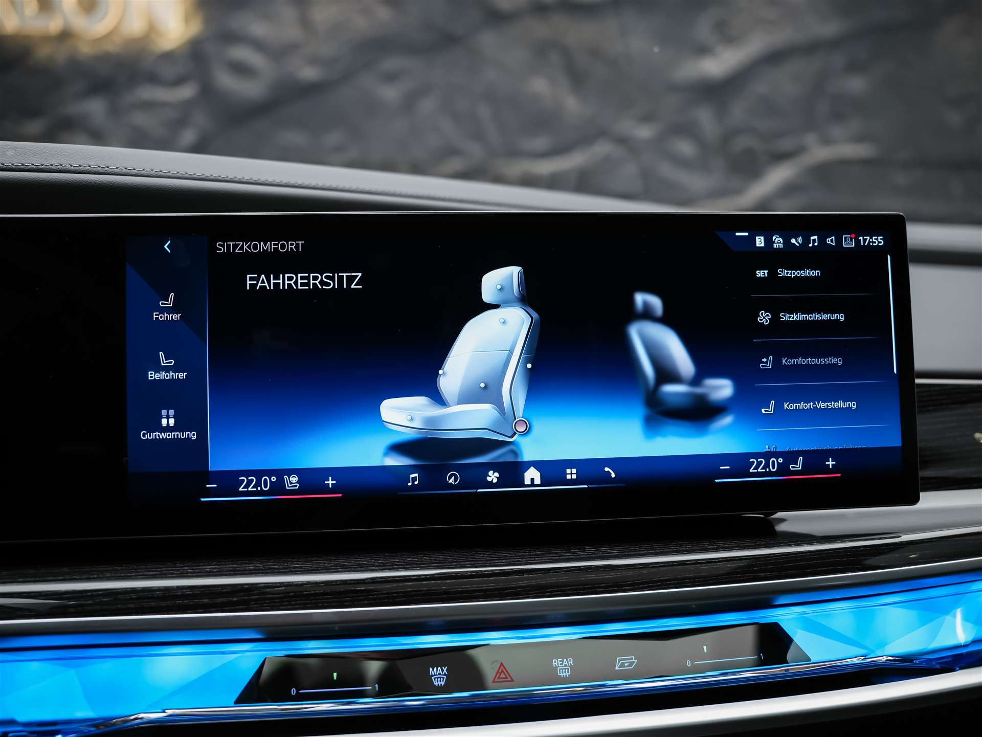 BMW 740d xDrive M Sport Steptronic *Werksgarantie*Standheizung*Panorama*Theater Screen*-image-38