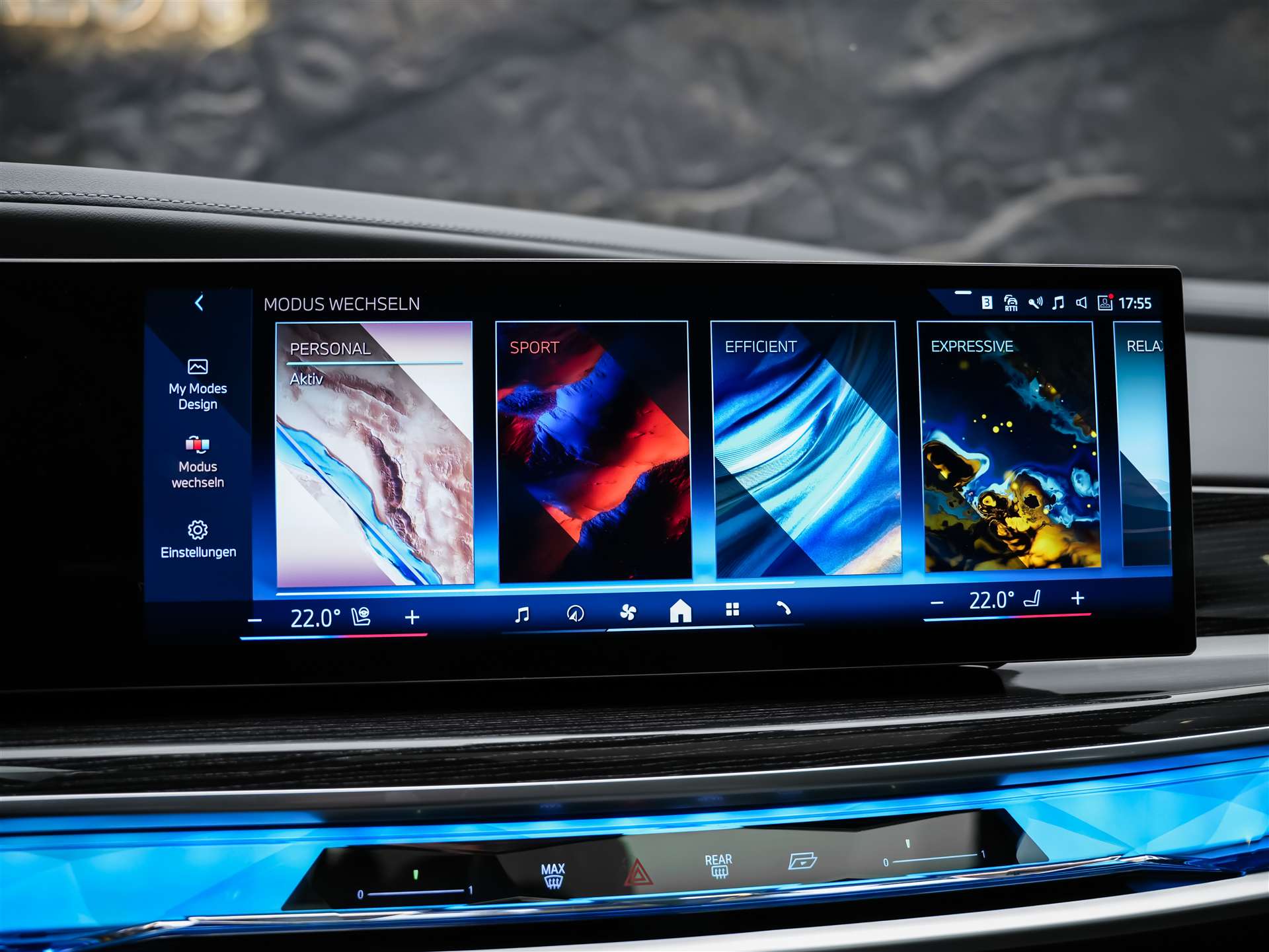 BMW 740d xDrive M Sport Steptronic *Werksgarantie*Standheizung*Panorama*Theater Screen*-image-37