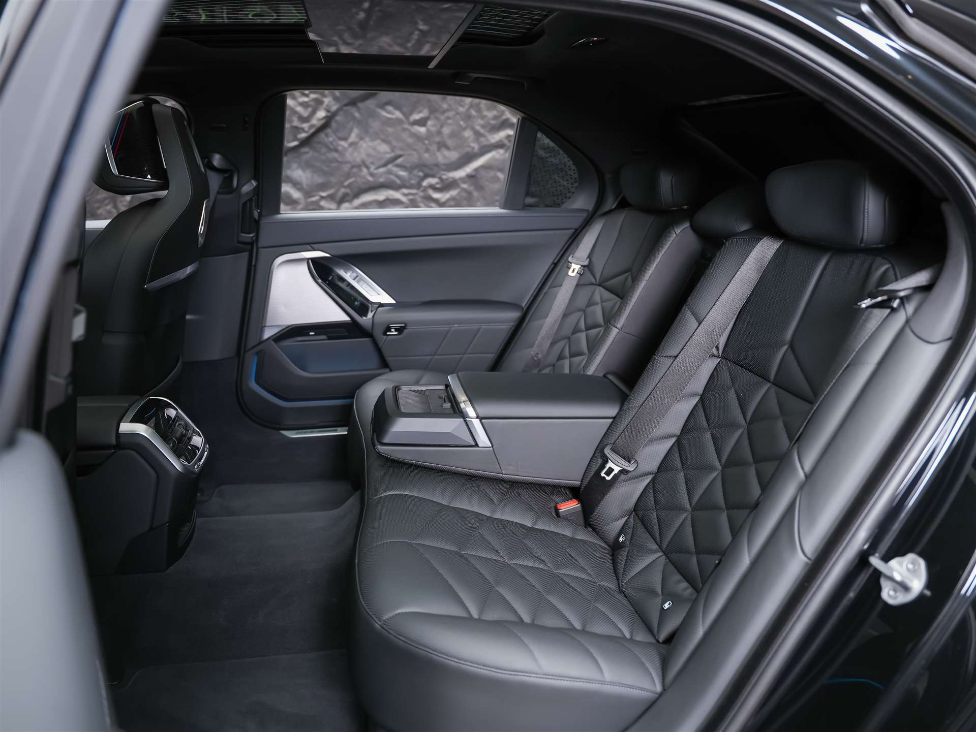 BMW 740d xDrive M Sport Steptronic *Werksgarantie*Standheizung*Panorama*Theater Screen*-image-15