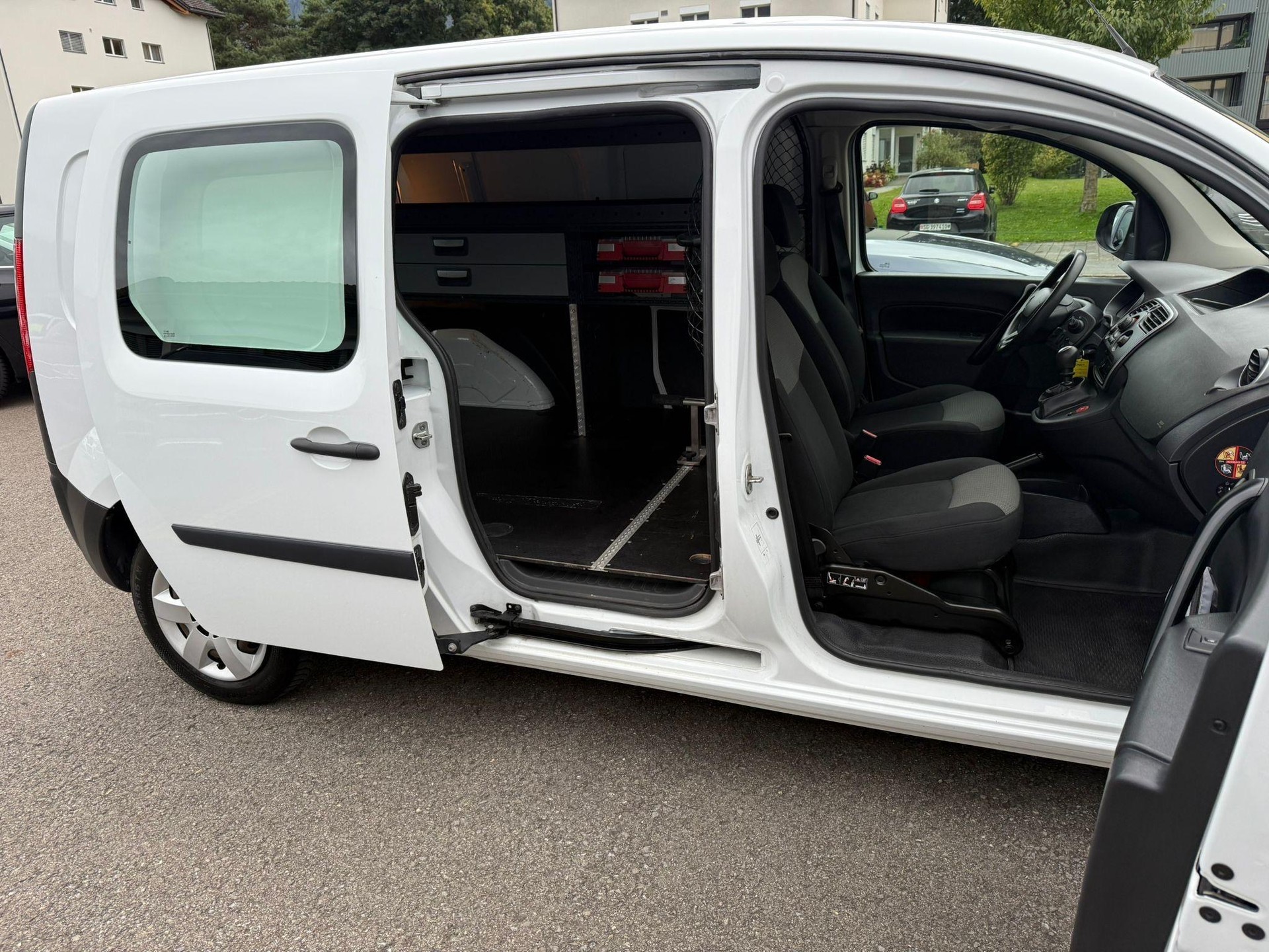 RENAULT KANGOO Expr. Maxi 1.5 dCi 95 Business S/S-image-5