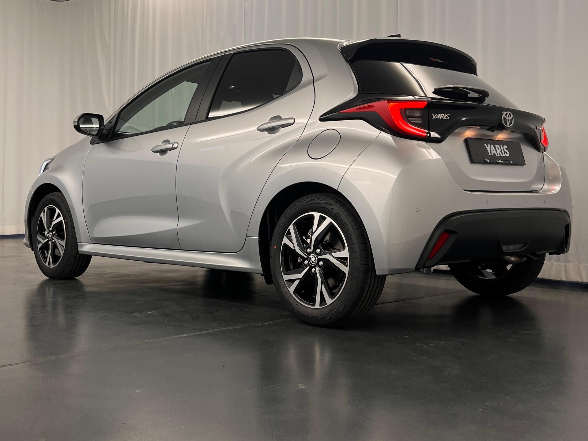 TOYOTA Yaris 1.5 VVT-i HSD Trend-image-3