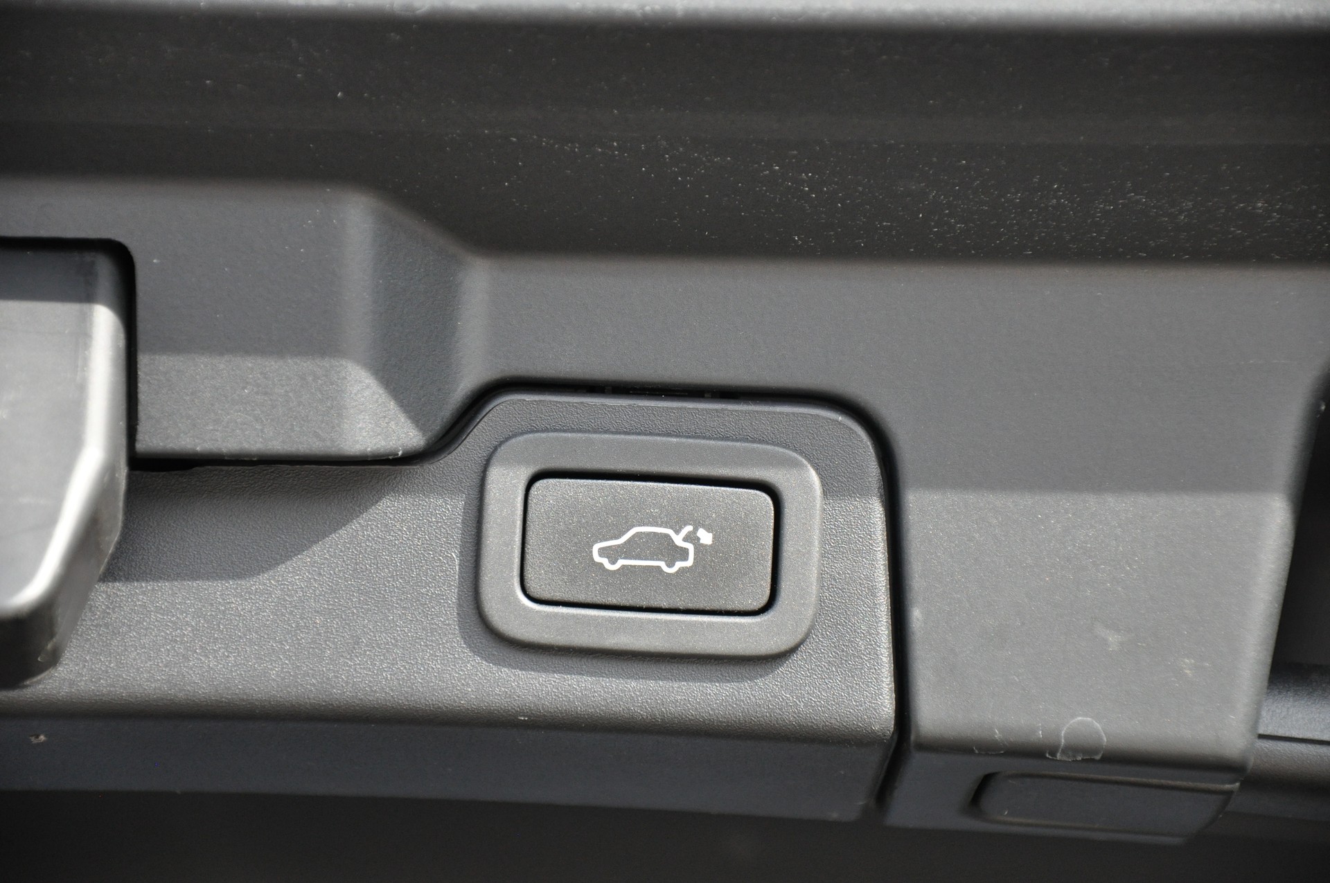 LAND ROVER Range Rover Evoque 2.0 Si4 SE Dynamic AT9-image-12